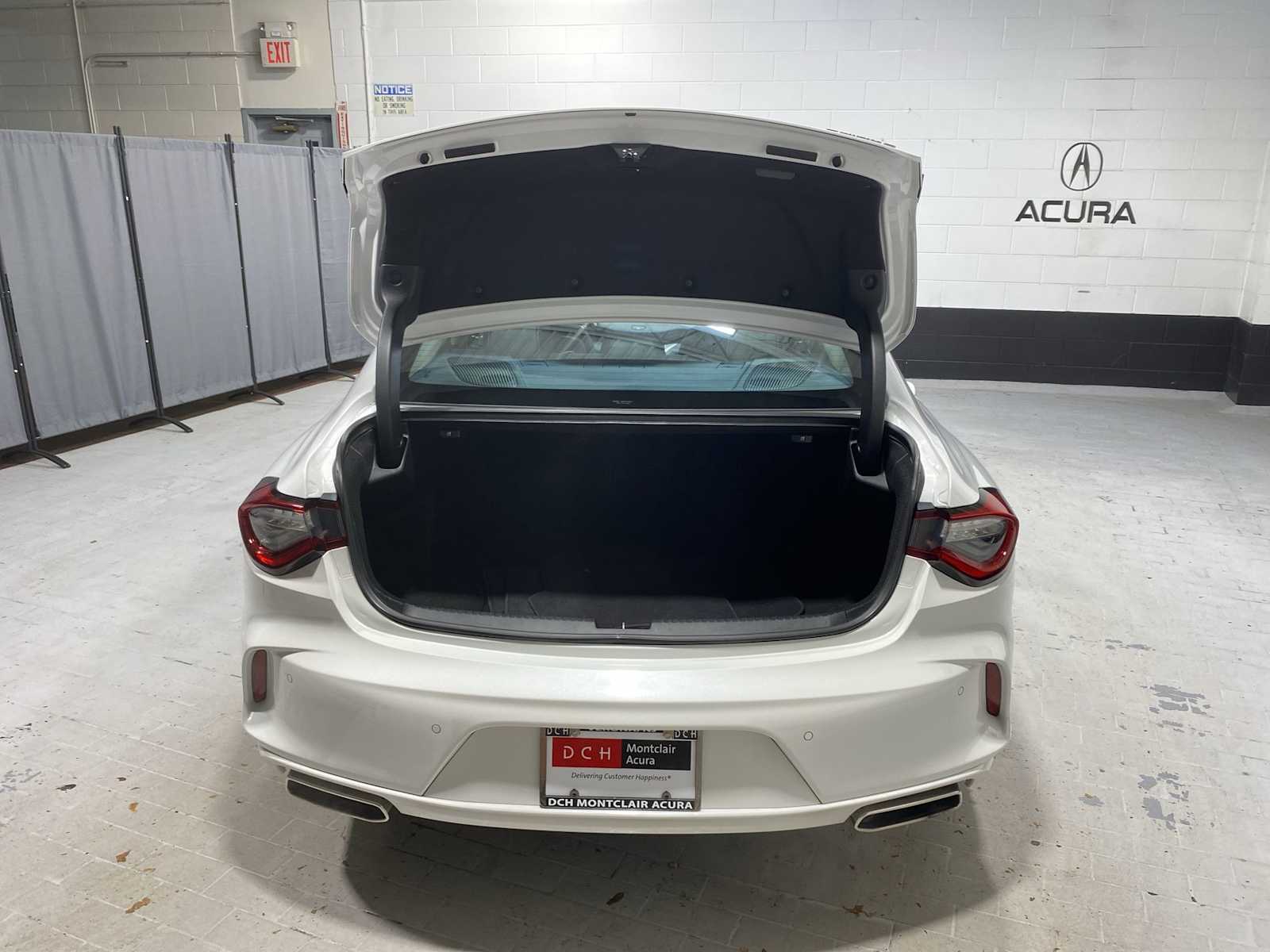 Thumbnail: 2022 Acura TLX - 19