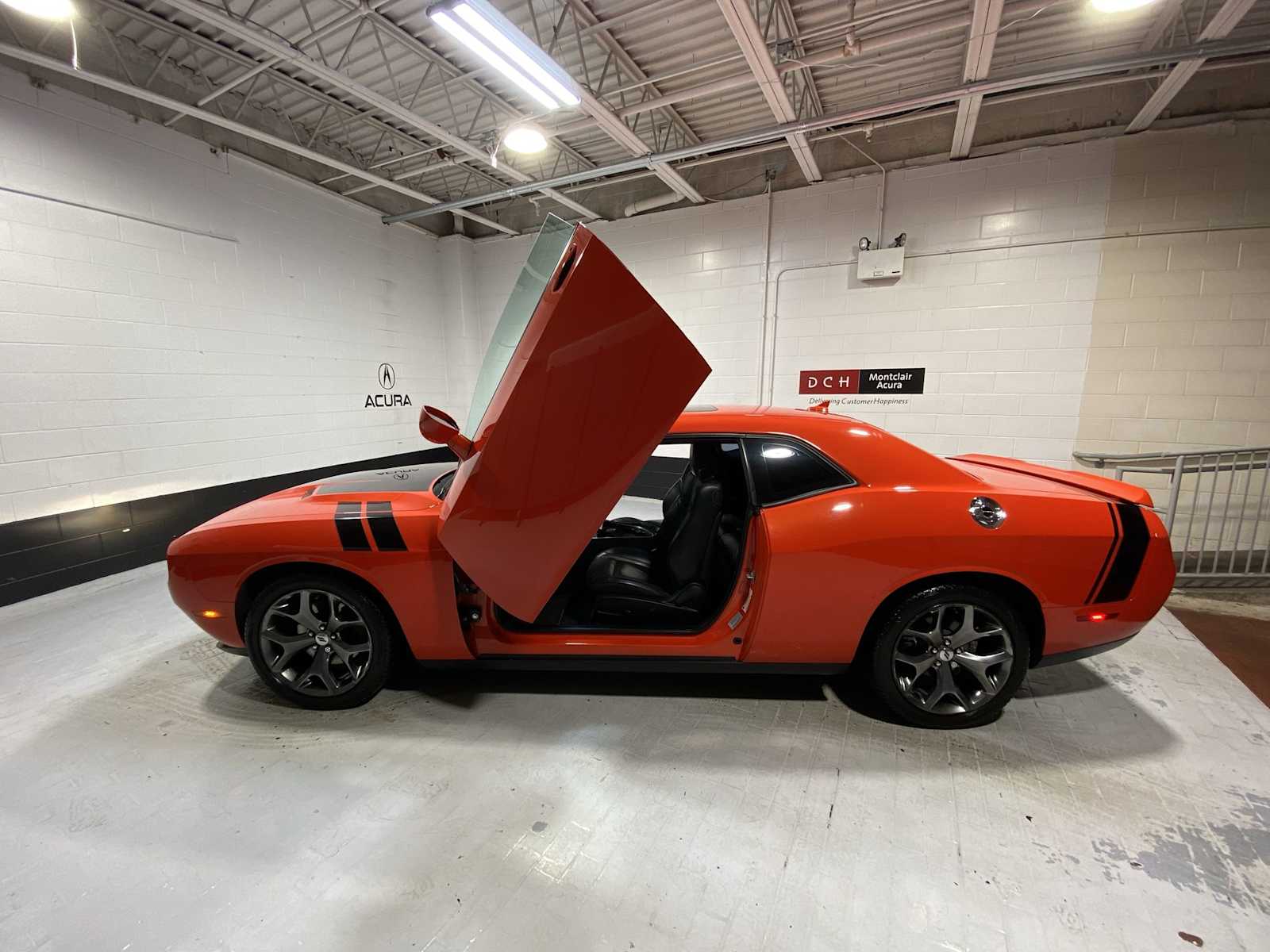2017 Dodge Challenger SXT 26