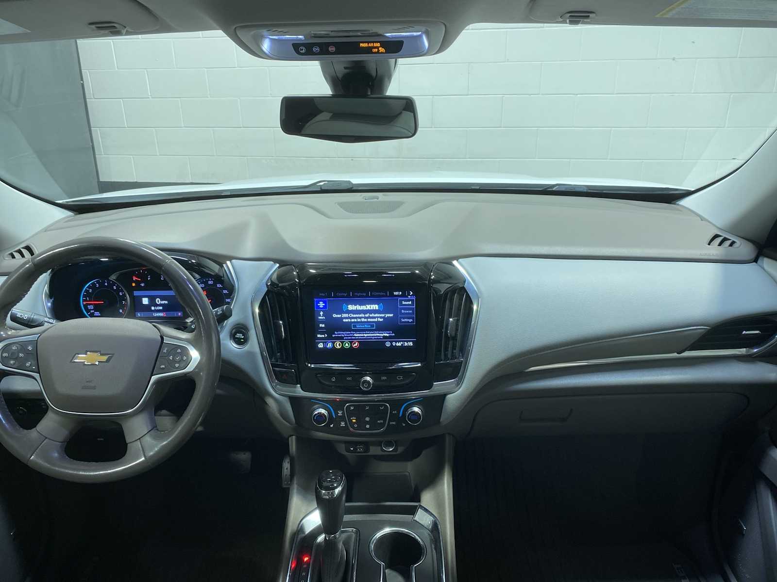Thumbnail: 2020 Chevrolet Traverse - 10