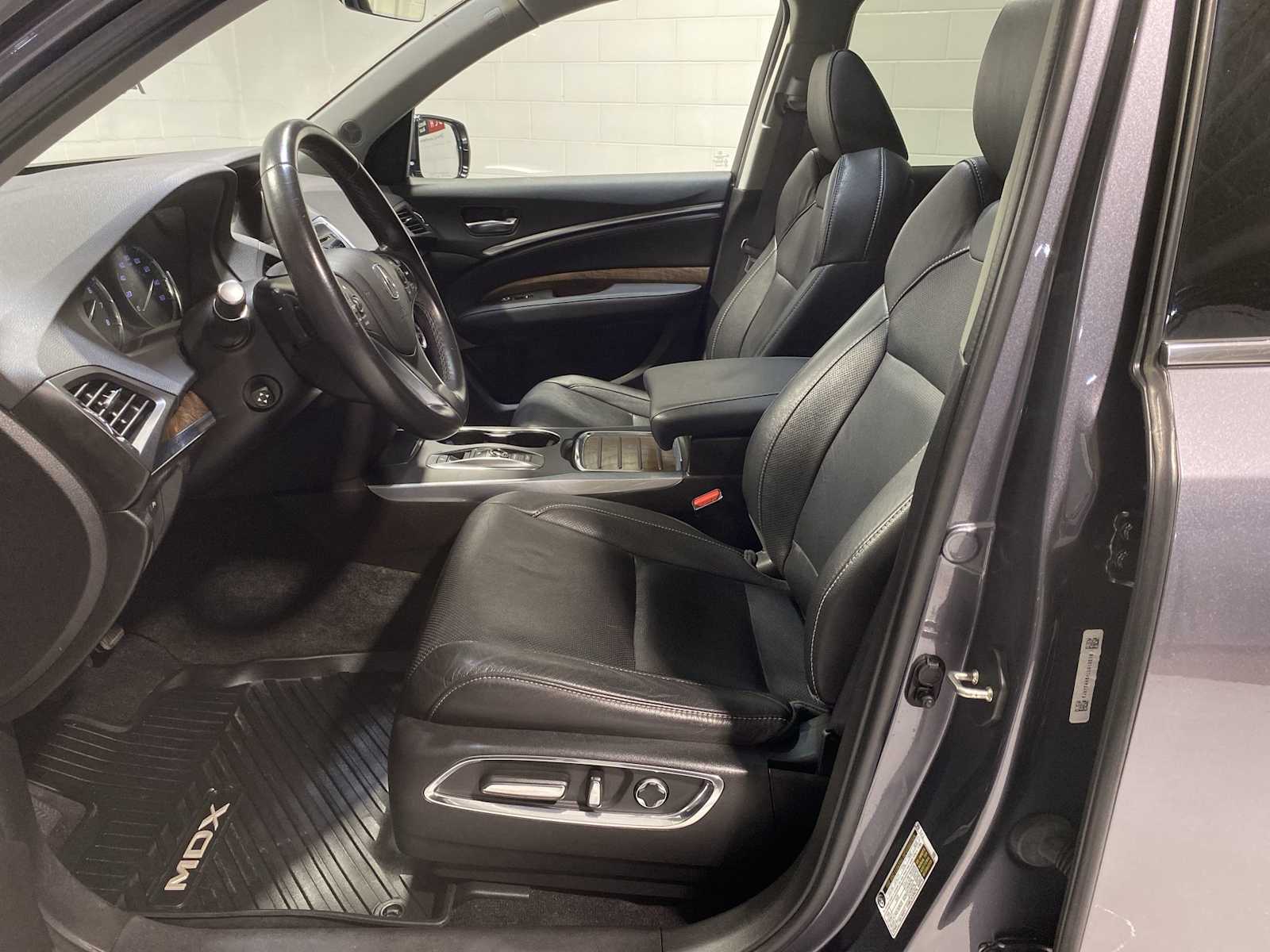 Thumbnail: 2020 Acura MDX - 2