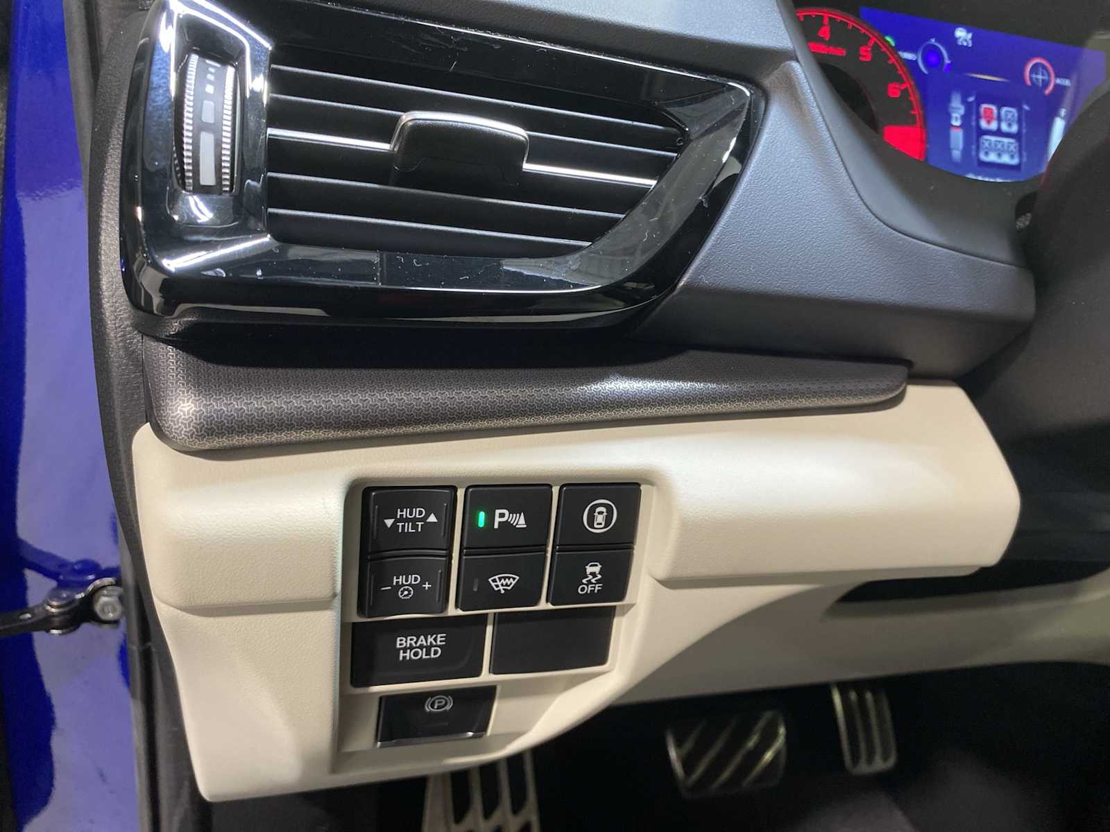 Thumbnail: 2025 Acura RDX - 24