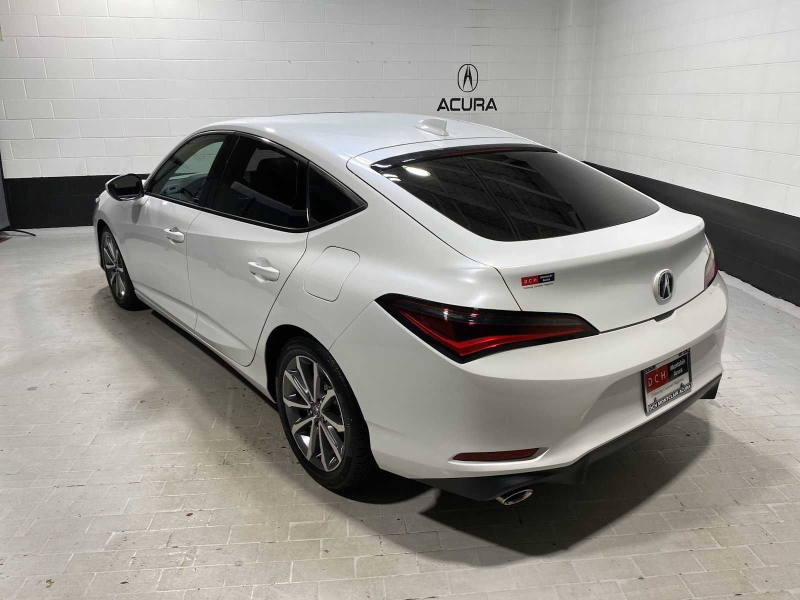 Thumbnail: 2023 Acura Integra - 4