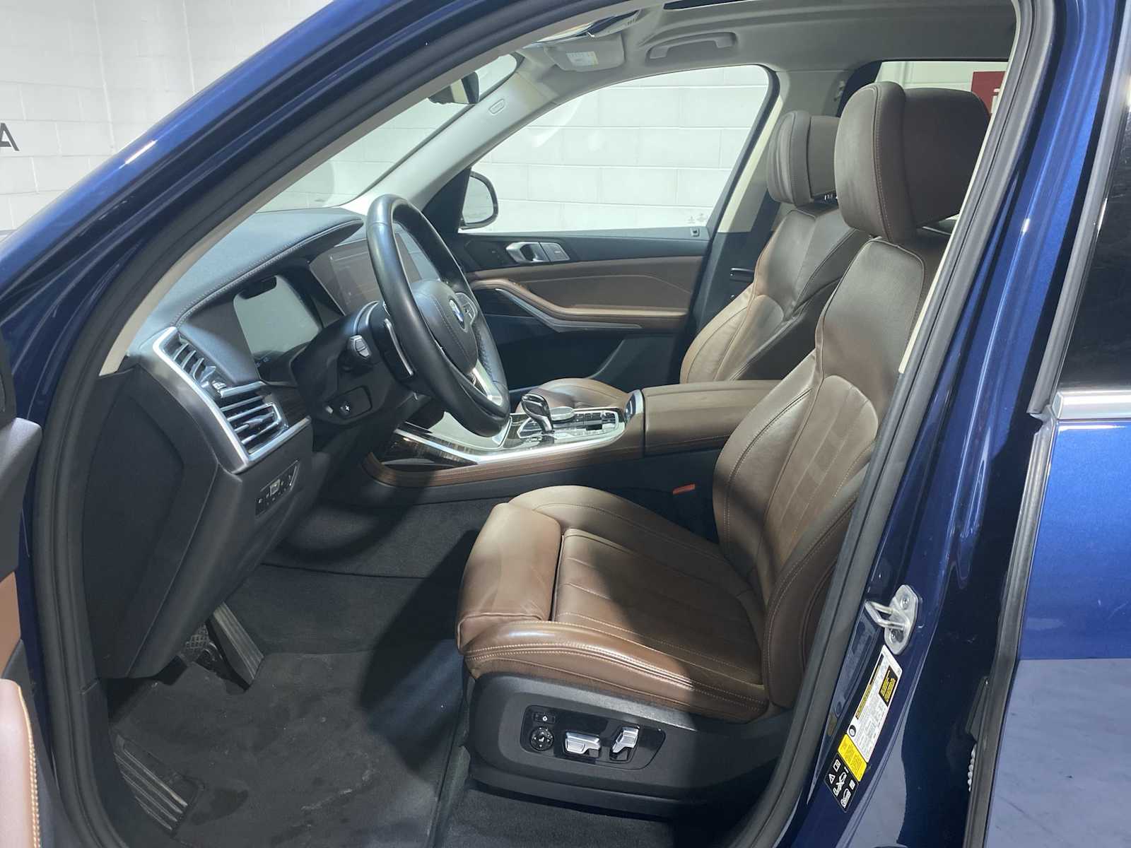 Thumbnail: 2021 BMW X7 - 2