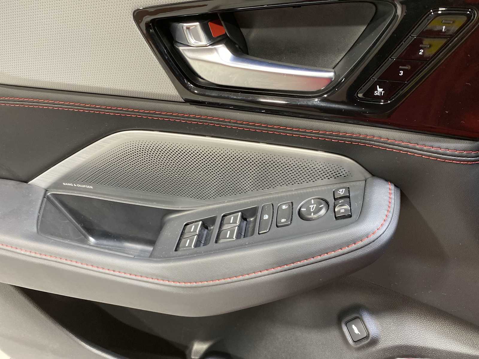 Thumbnail: 2025 Acura MDX - 23