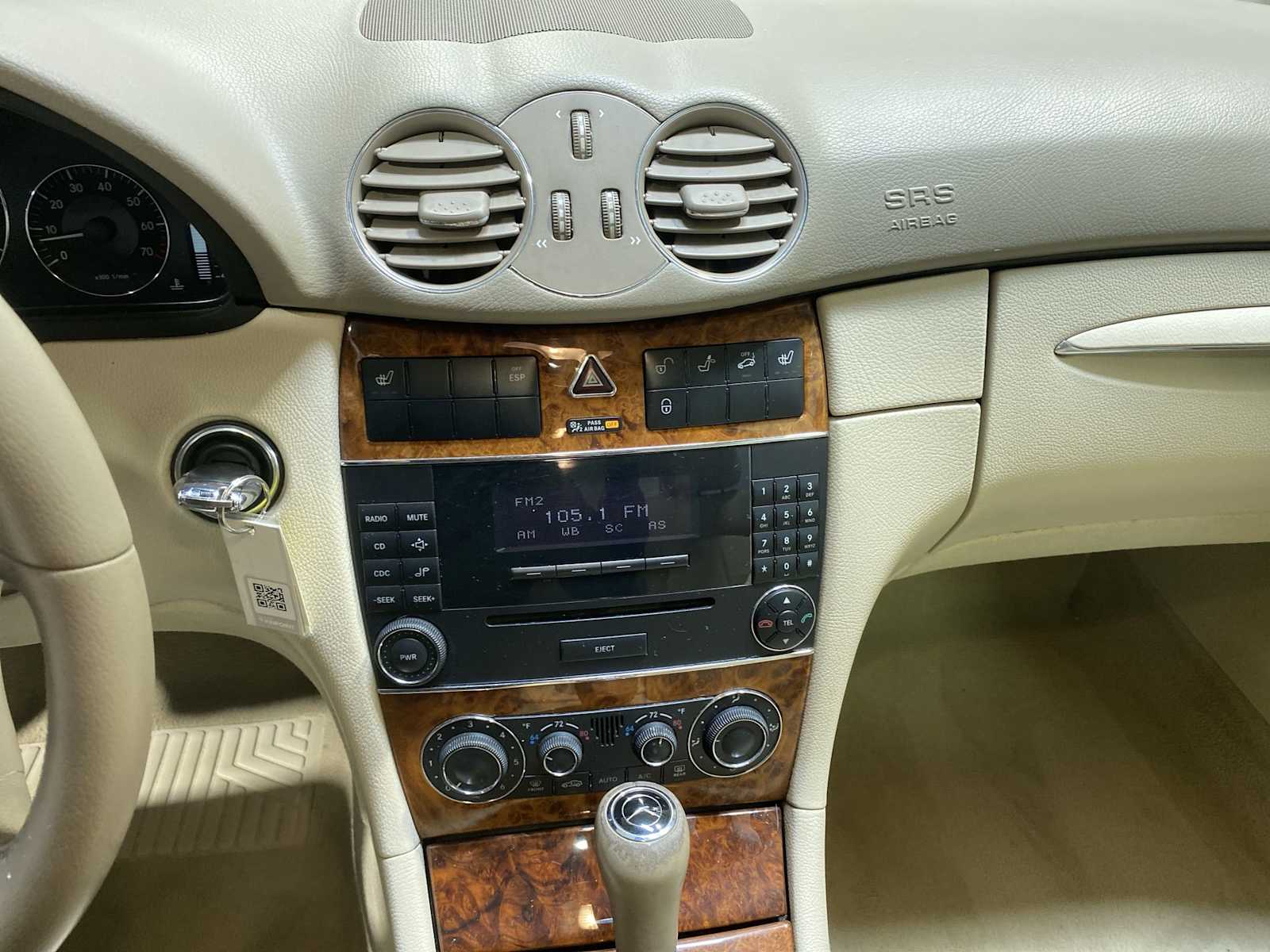 Thumbnail: 2006 Mercedes-Benz CLK - 16