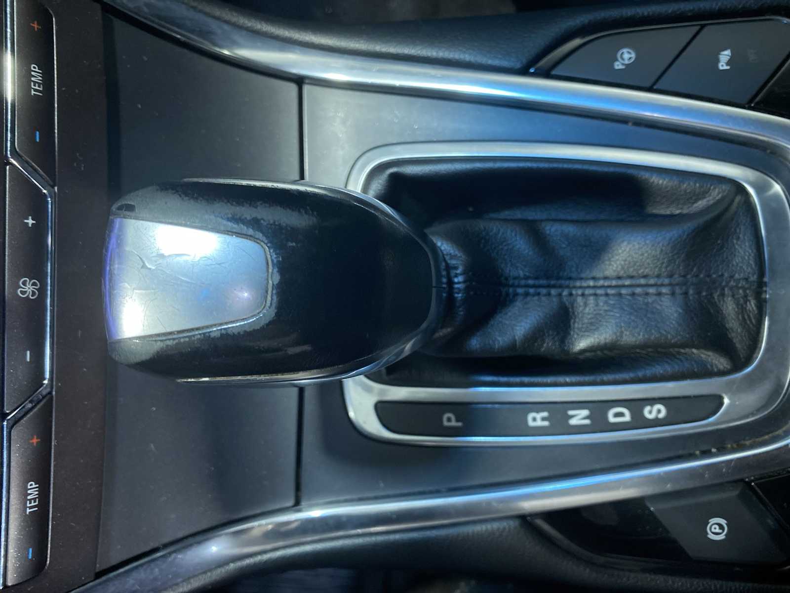 Thumbnail: 2018 Ford Edge - 17