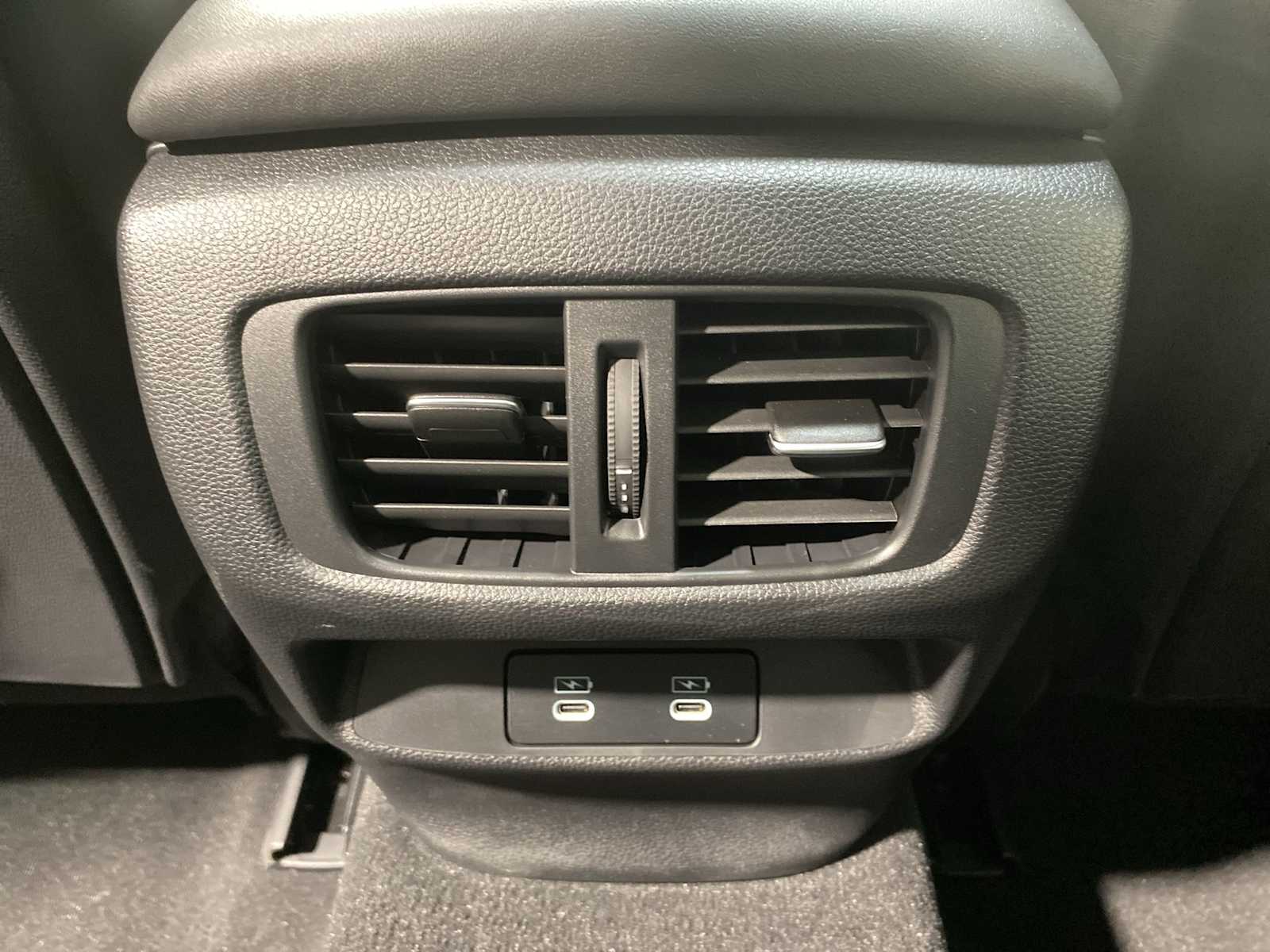 Thumbnail: 2025 Acura TLX - 25