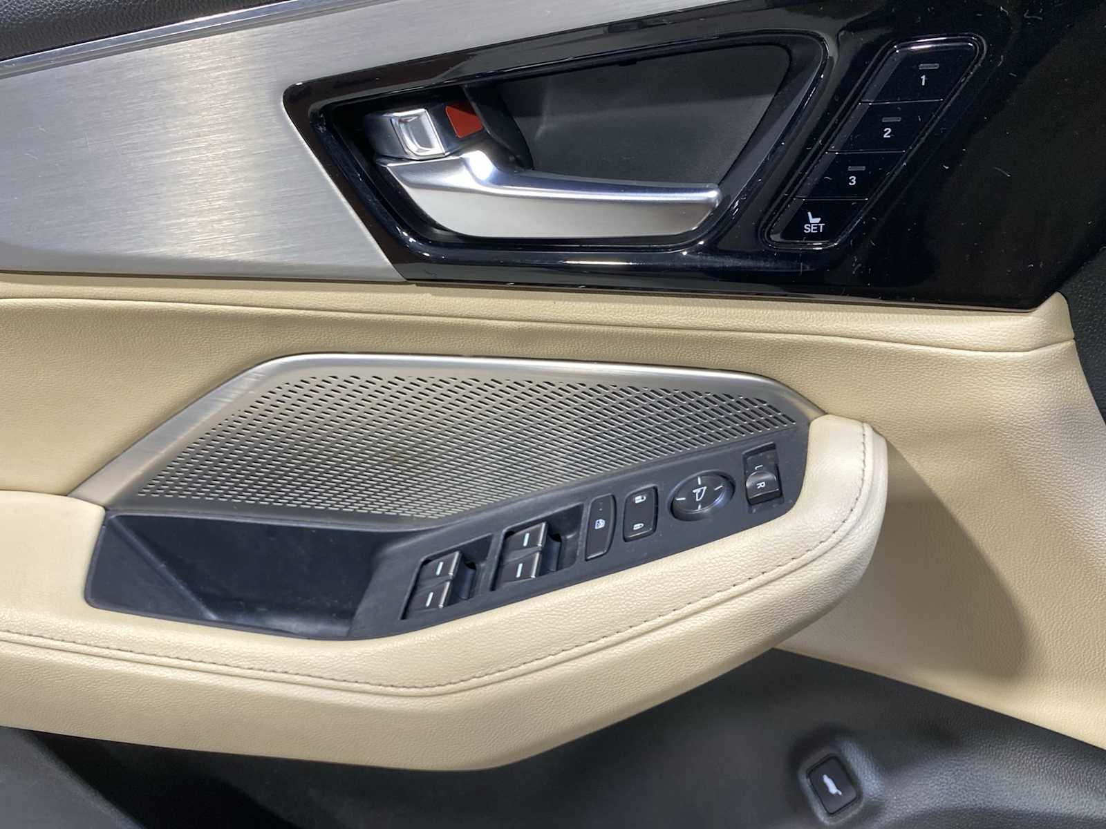 Thumbnail: 2024 Acura MDX - 23