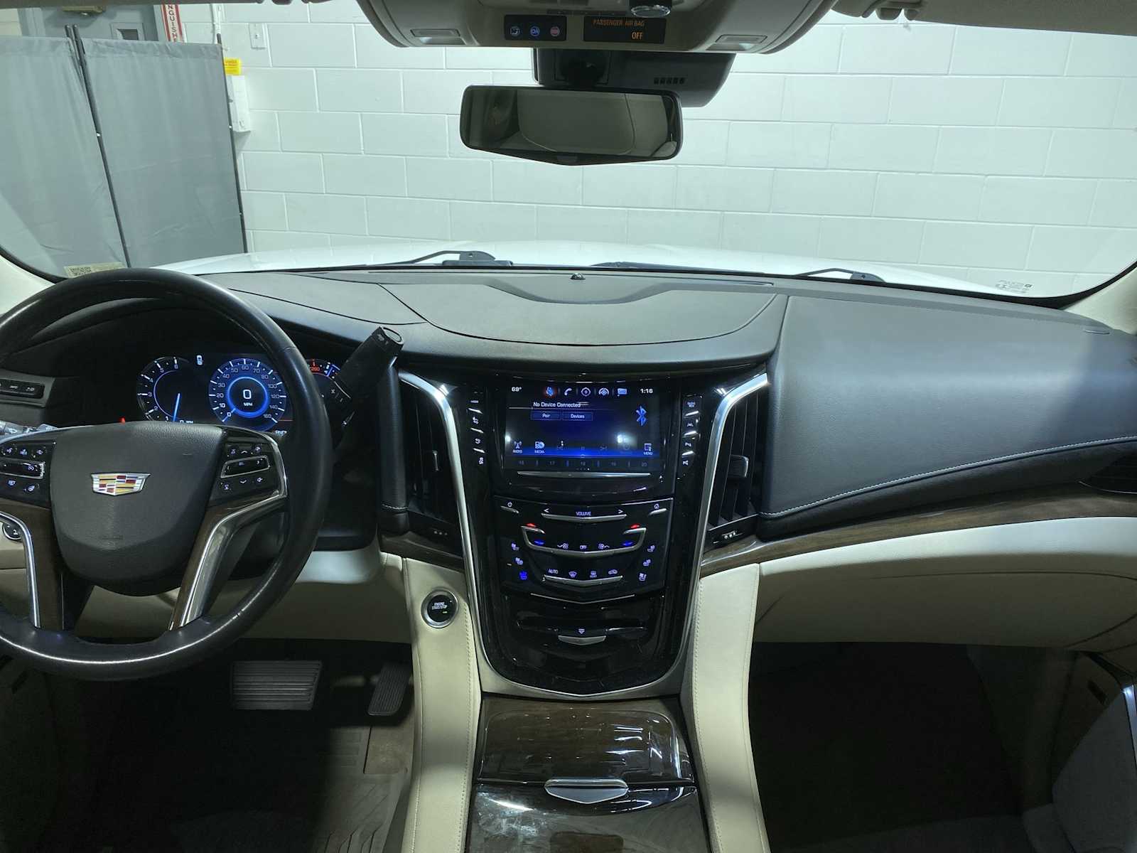 Thumbnail: 2020 Cadillac Escalade - 10
