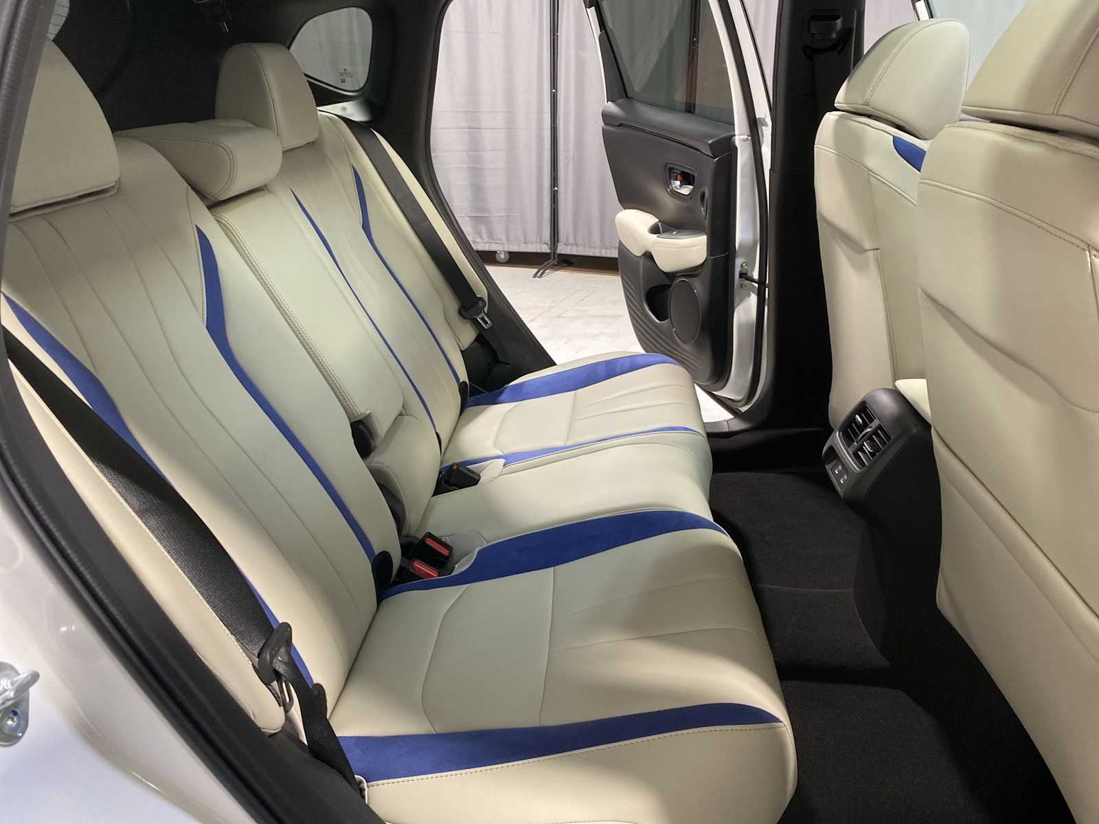 Thumbnail: 2025 Acura ADX - 13