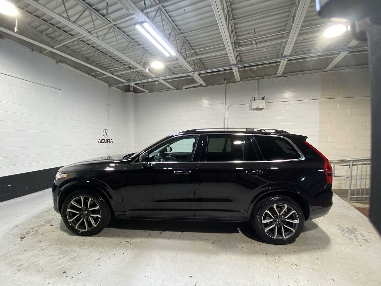 Thumbnail: 2019 Volvo XC90 - 3