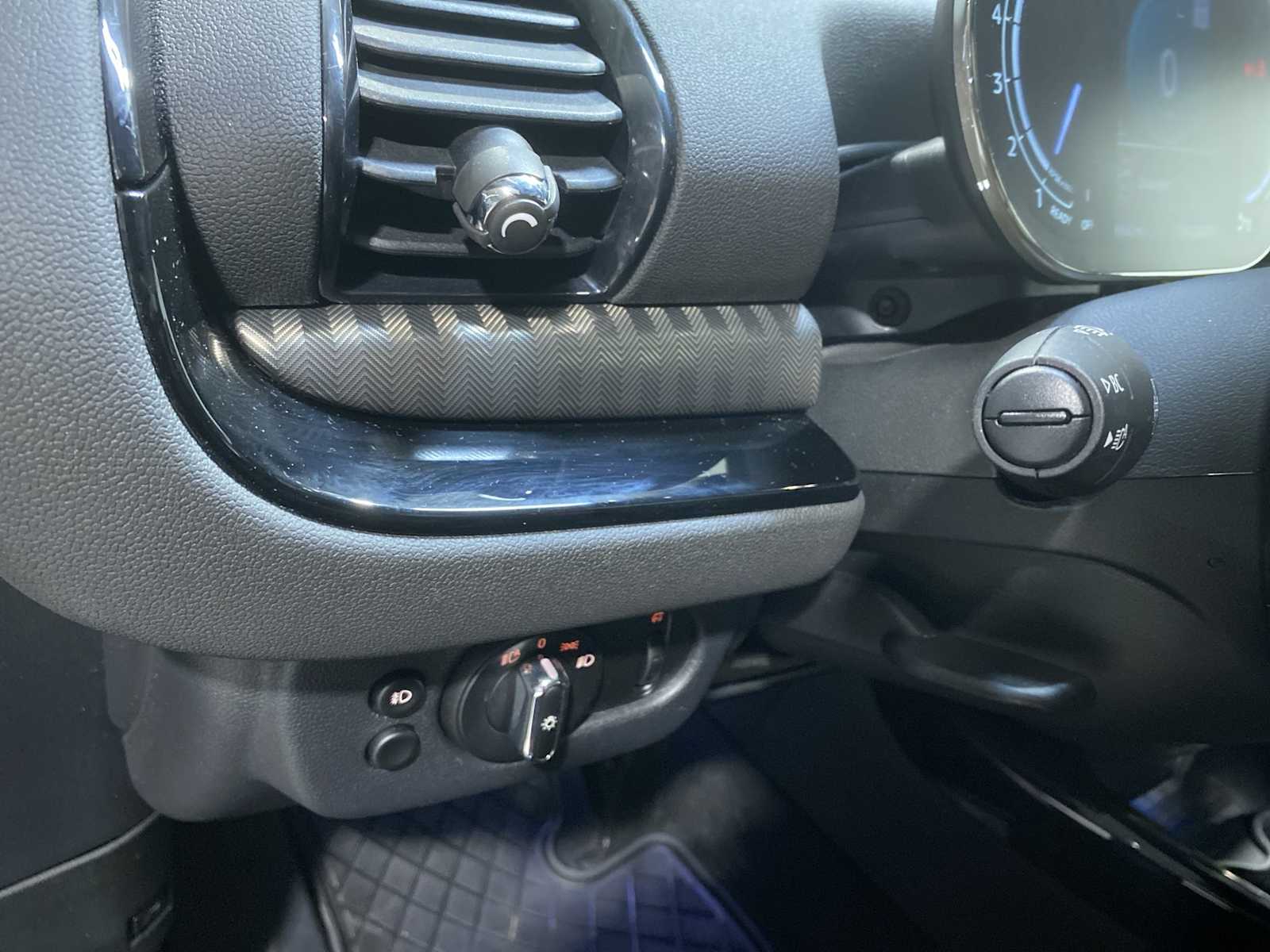 Thumbnail: 2024 MINI Cooper Clubman - 24