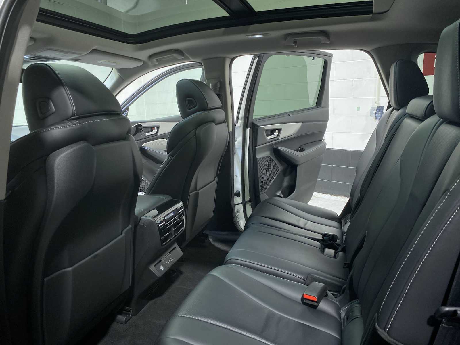 Thumbnail: 2024 Acura MDX - 11