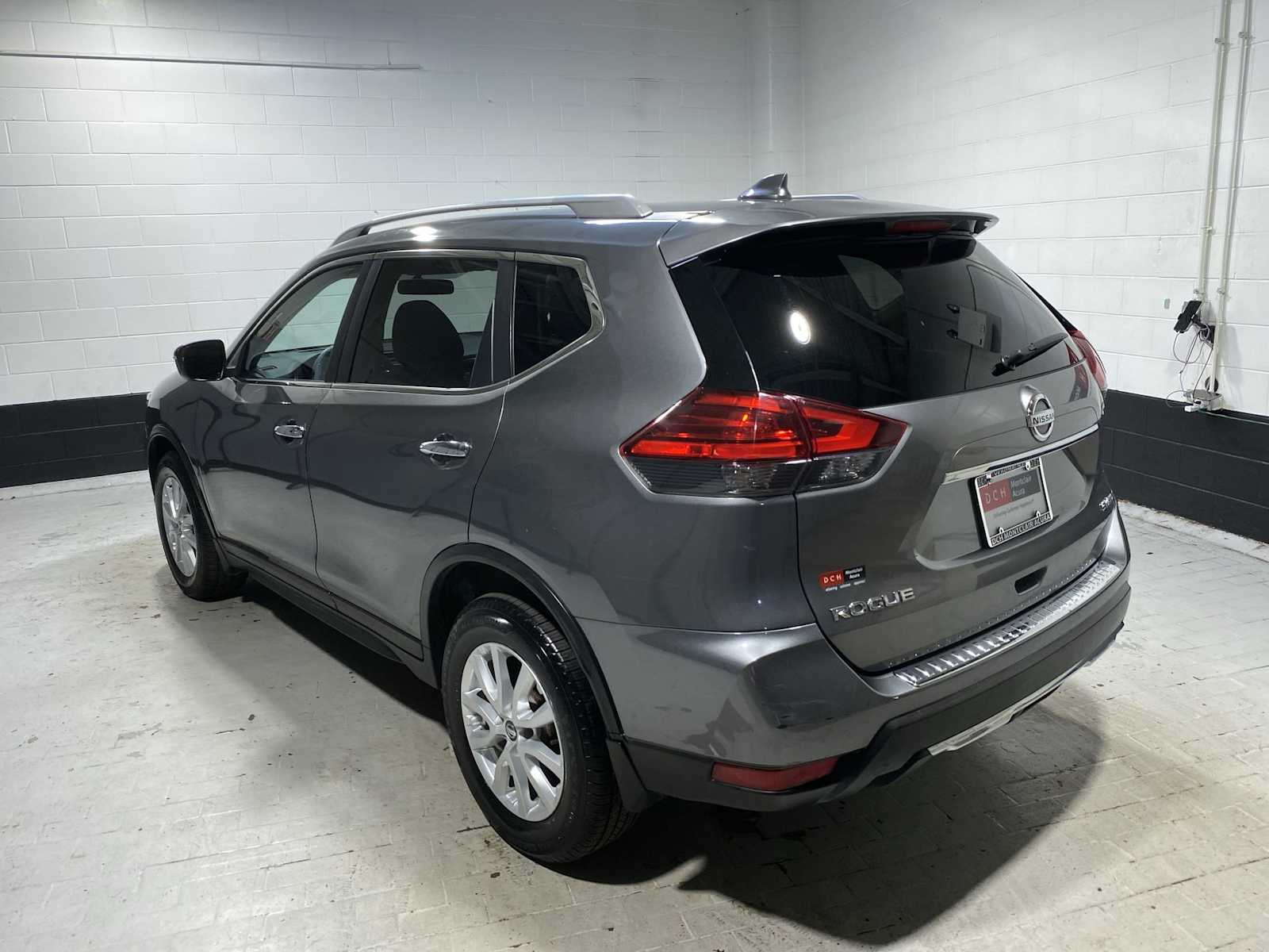 Thumbnail: 2017 Nissan Rogue - 4