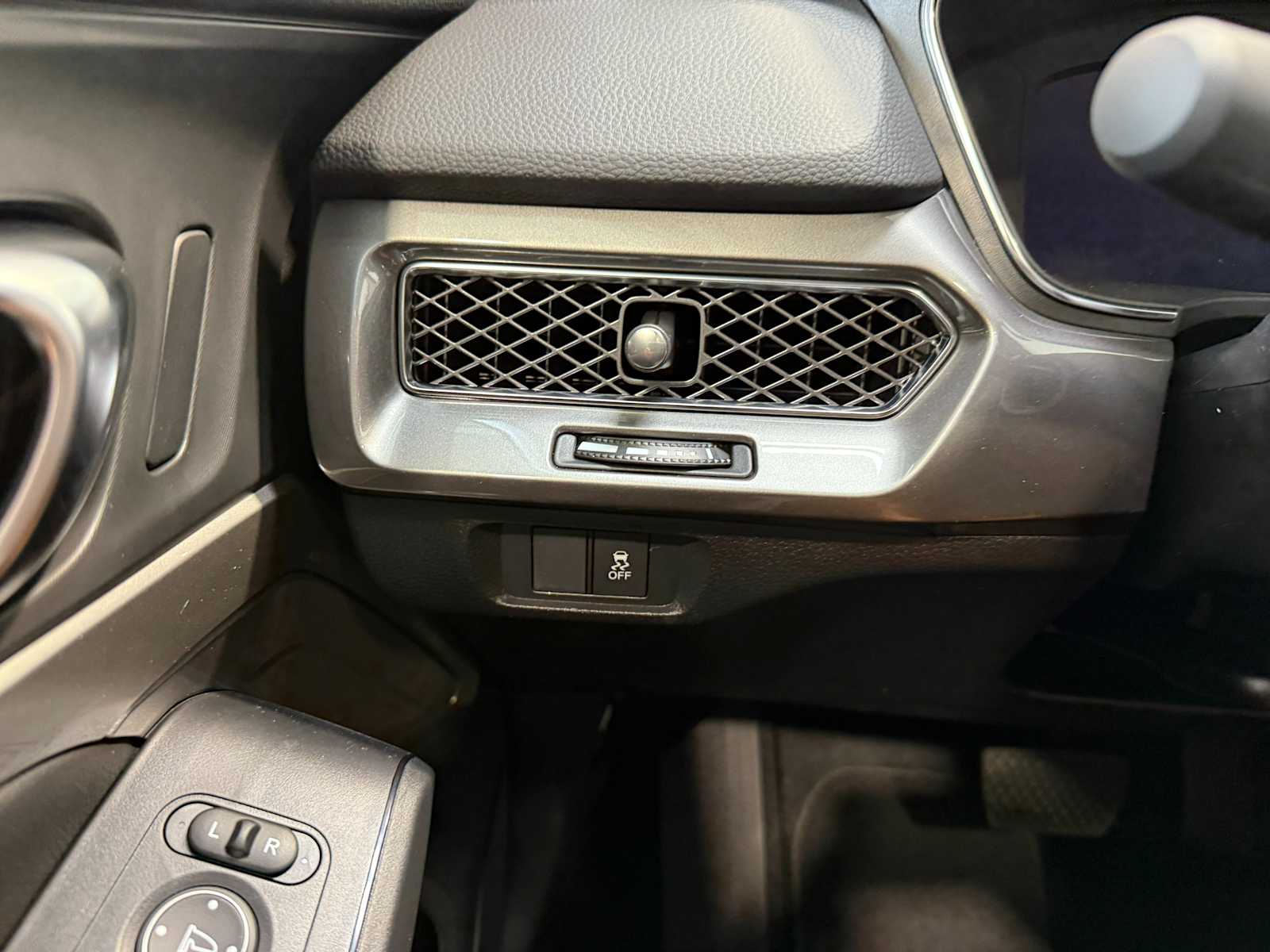 Thumbnail: 2026 Acura Integra - 21