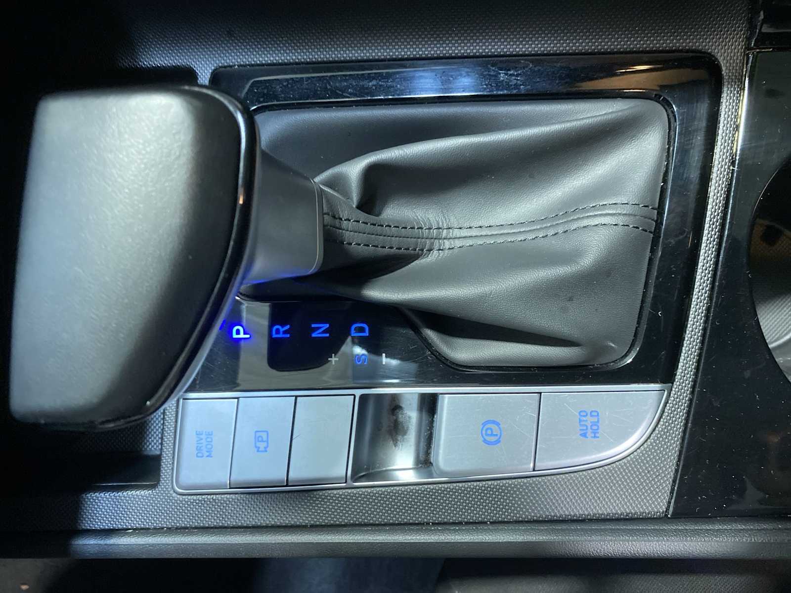 Thumbnail: 2024 Hyundai Elantra - 17