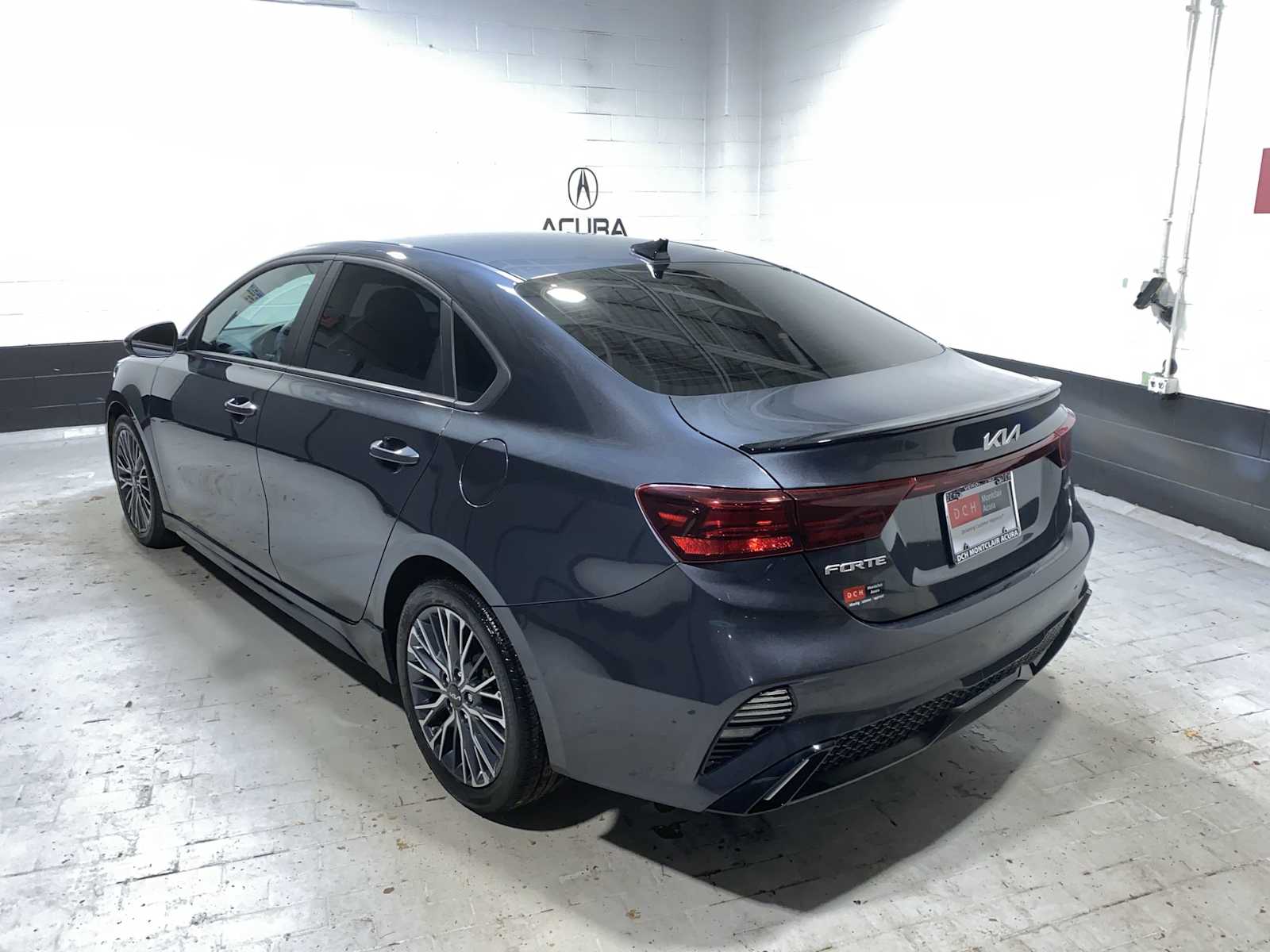 Thumbnail: 2023 Kia Forte - 4