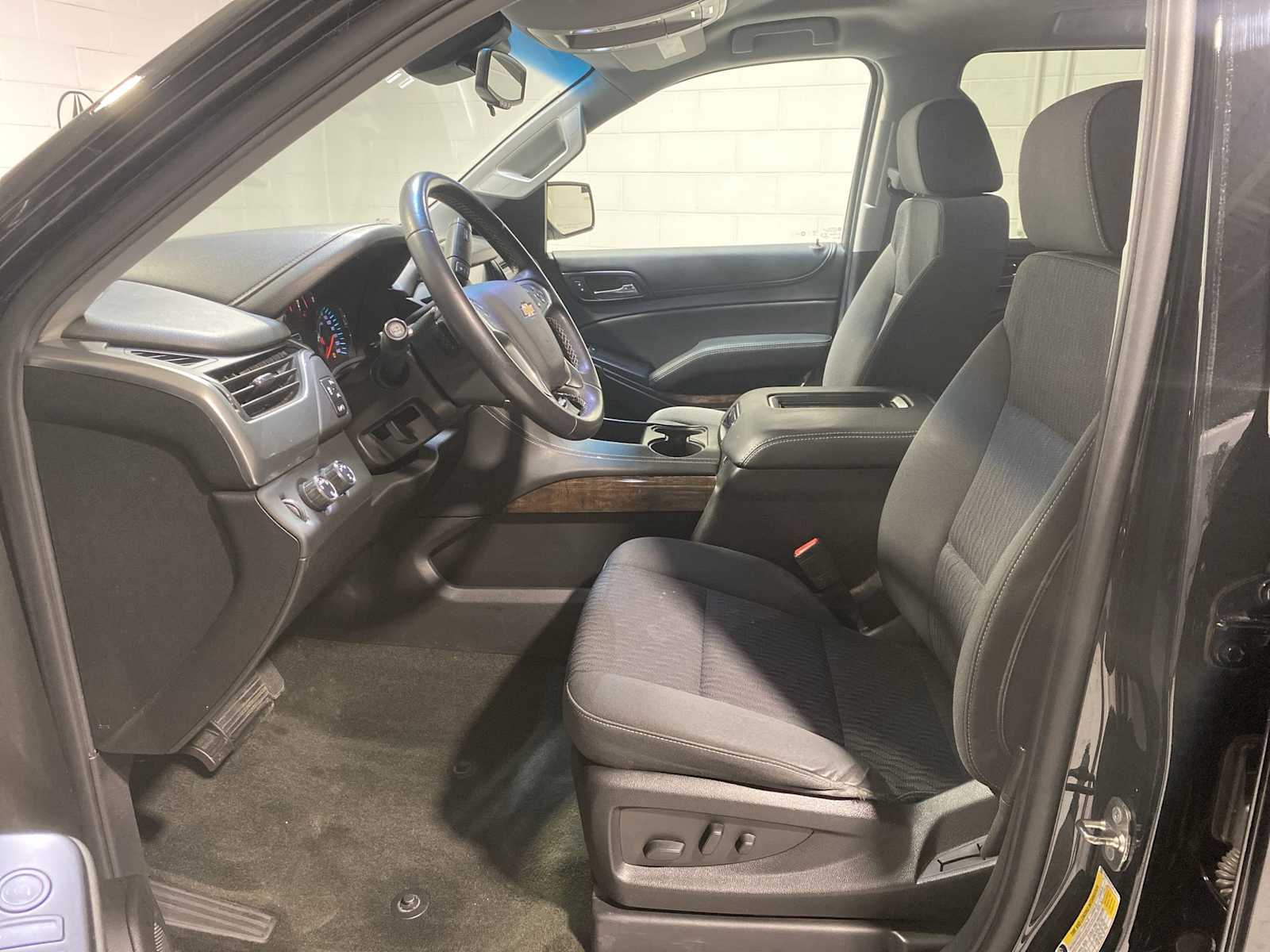 Thumbnail: 2018 Chevrolet Tahoe - 2