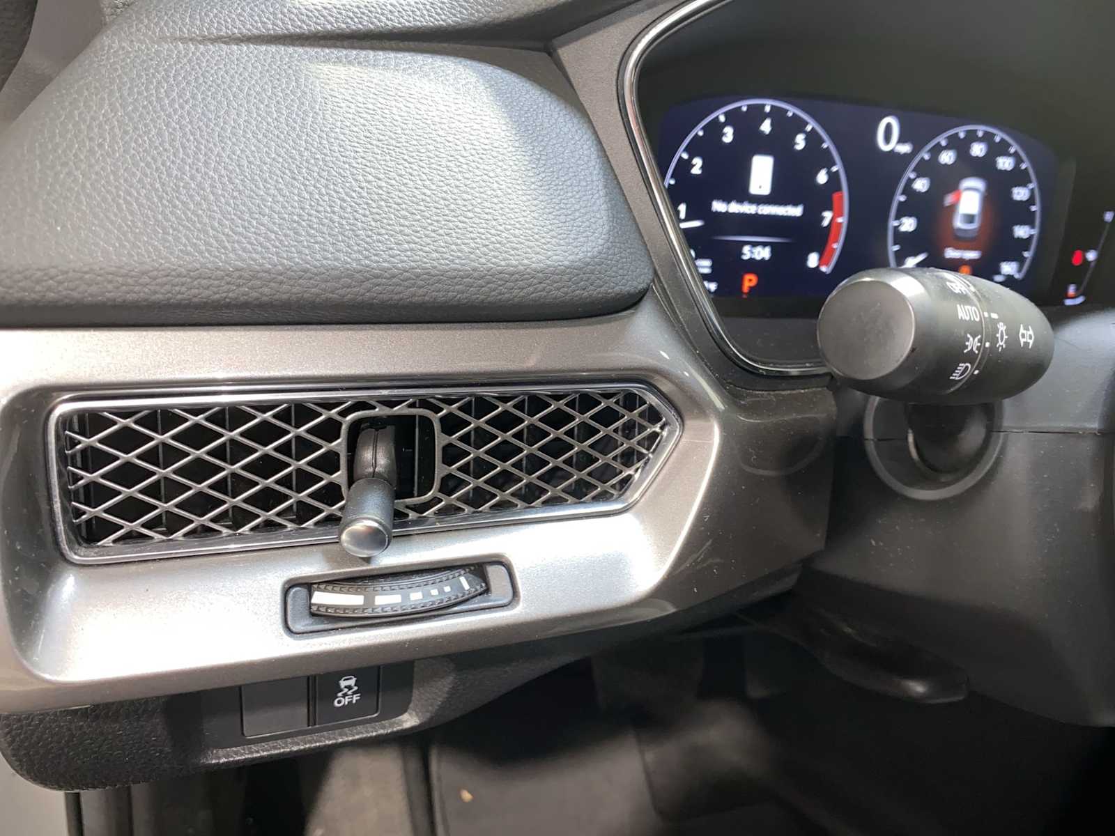 Thumbnail: 2023 Acura Integra - 24