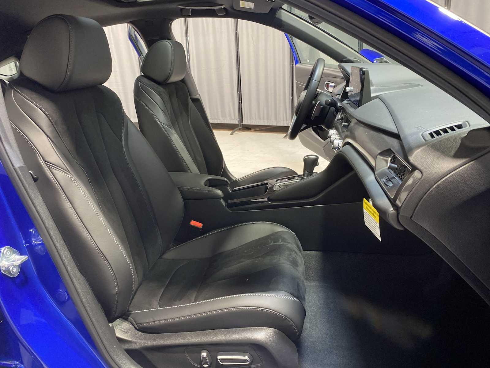 Thumbnail: 2025 Acura Integra - 14