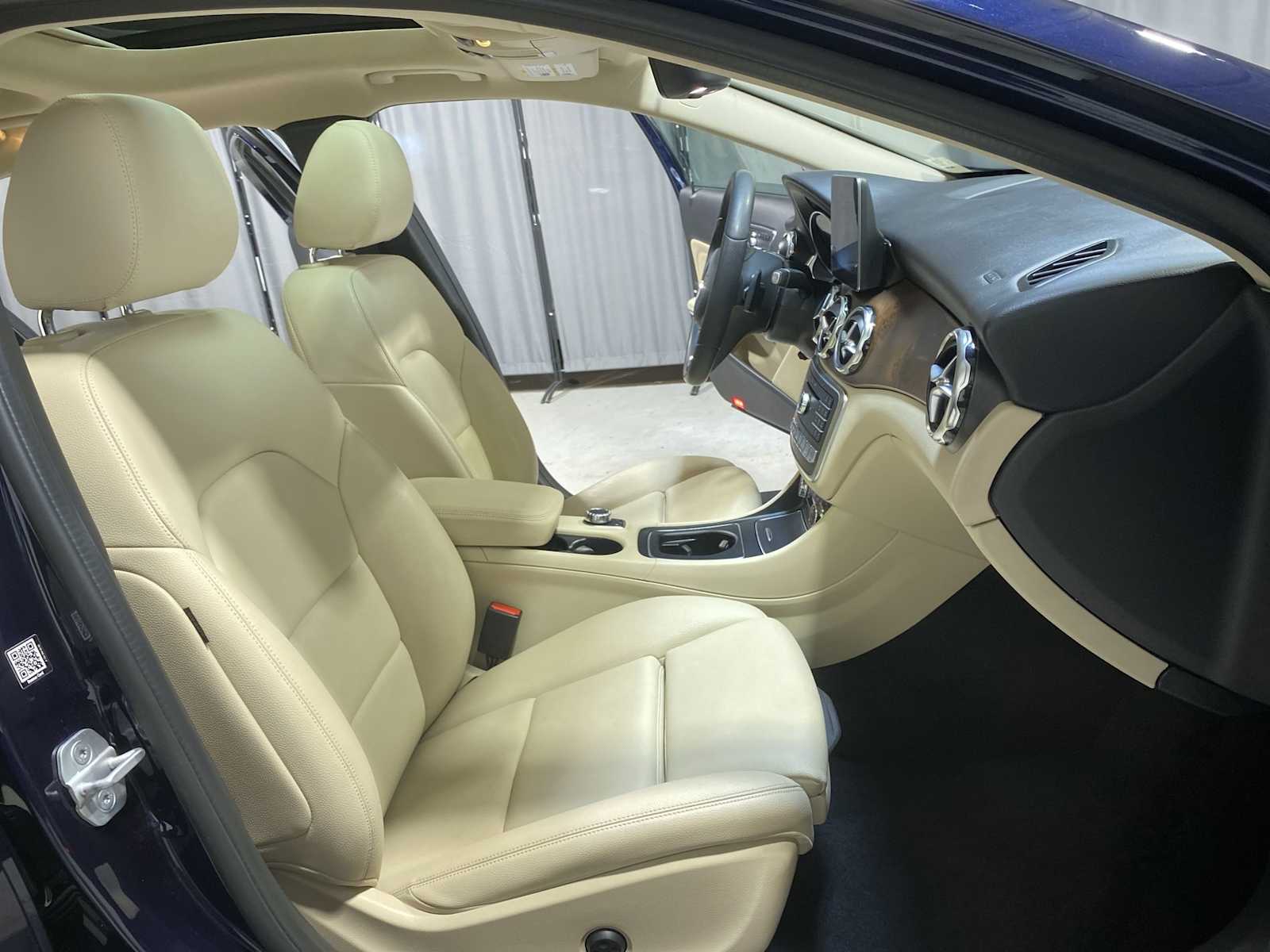 Thumbnail: 2018 Mercedes-Benz GLA - 14