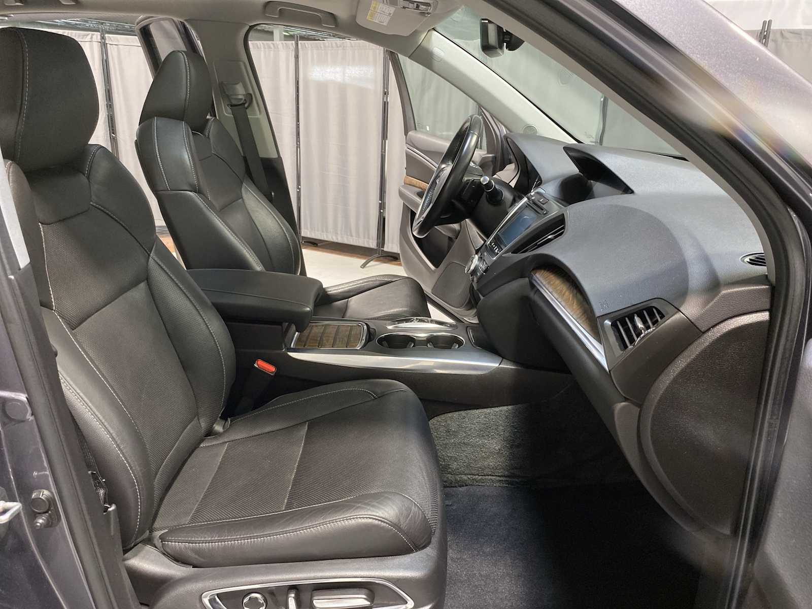 Thumbnail: 2020 Acura MDX - 14
