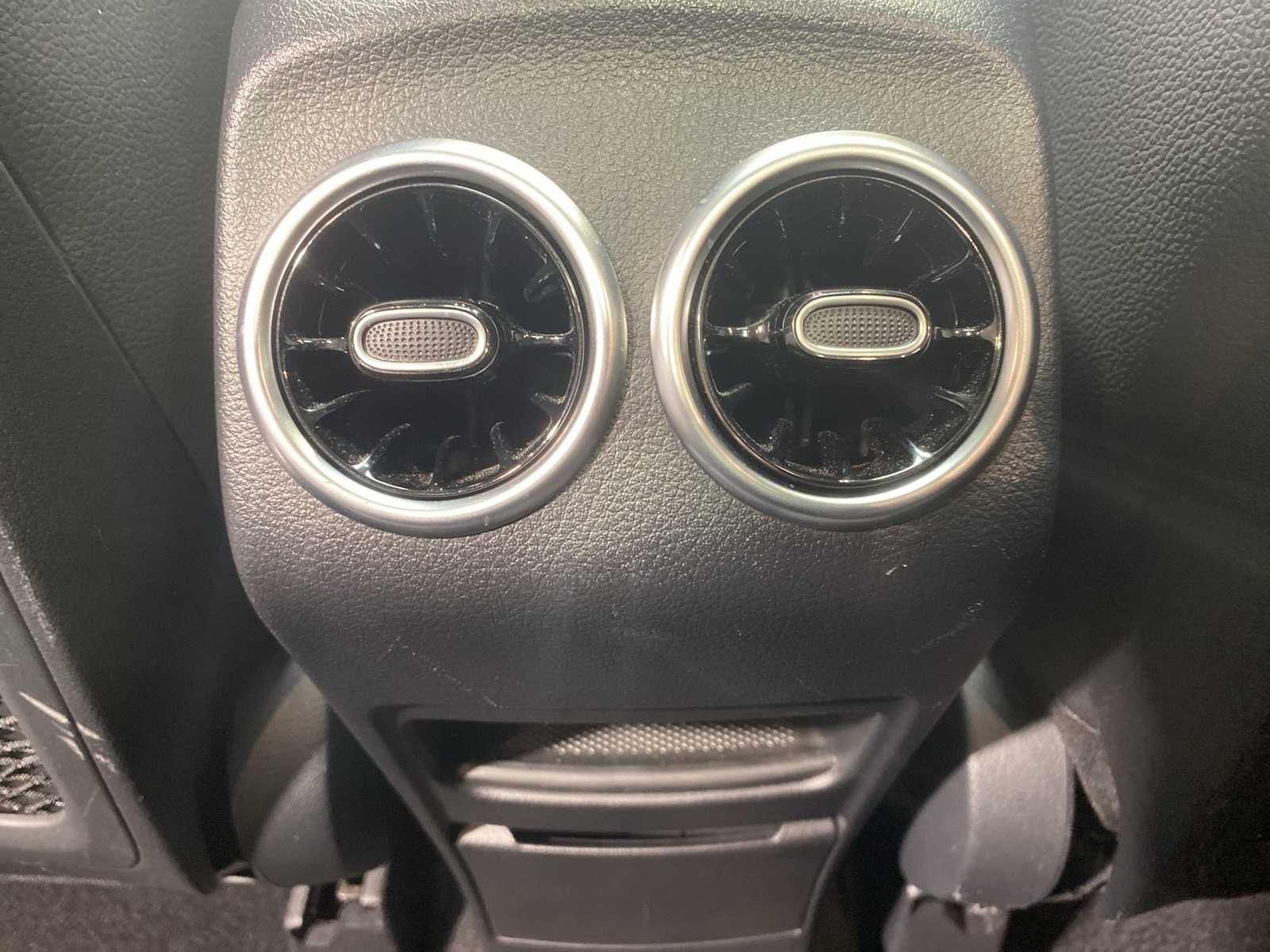 Thumbnail: 2023 Mercedes-Benz GLA - 25