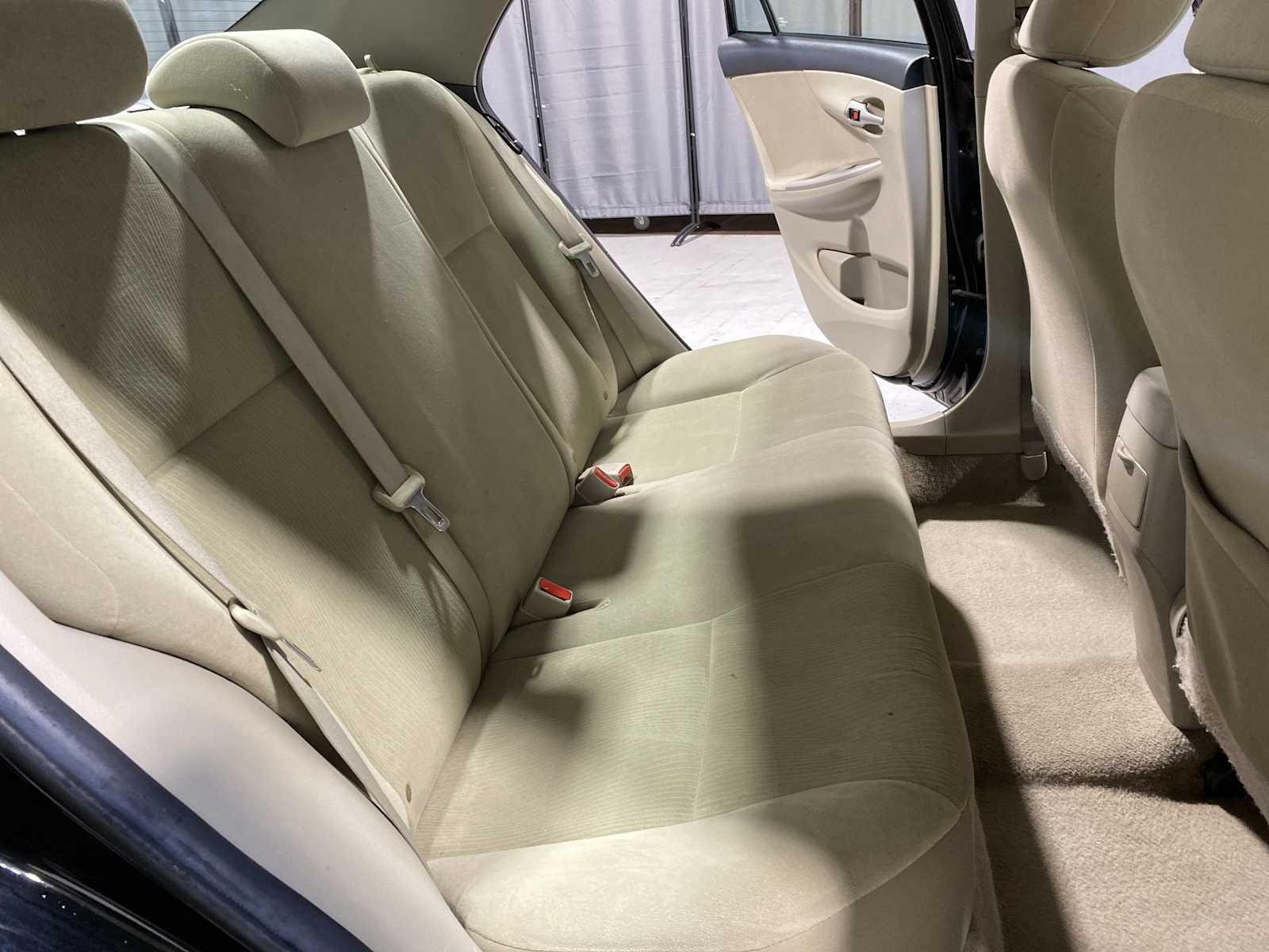 Thumbnail: 2013 Toyota Corolla - 13