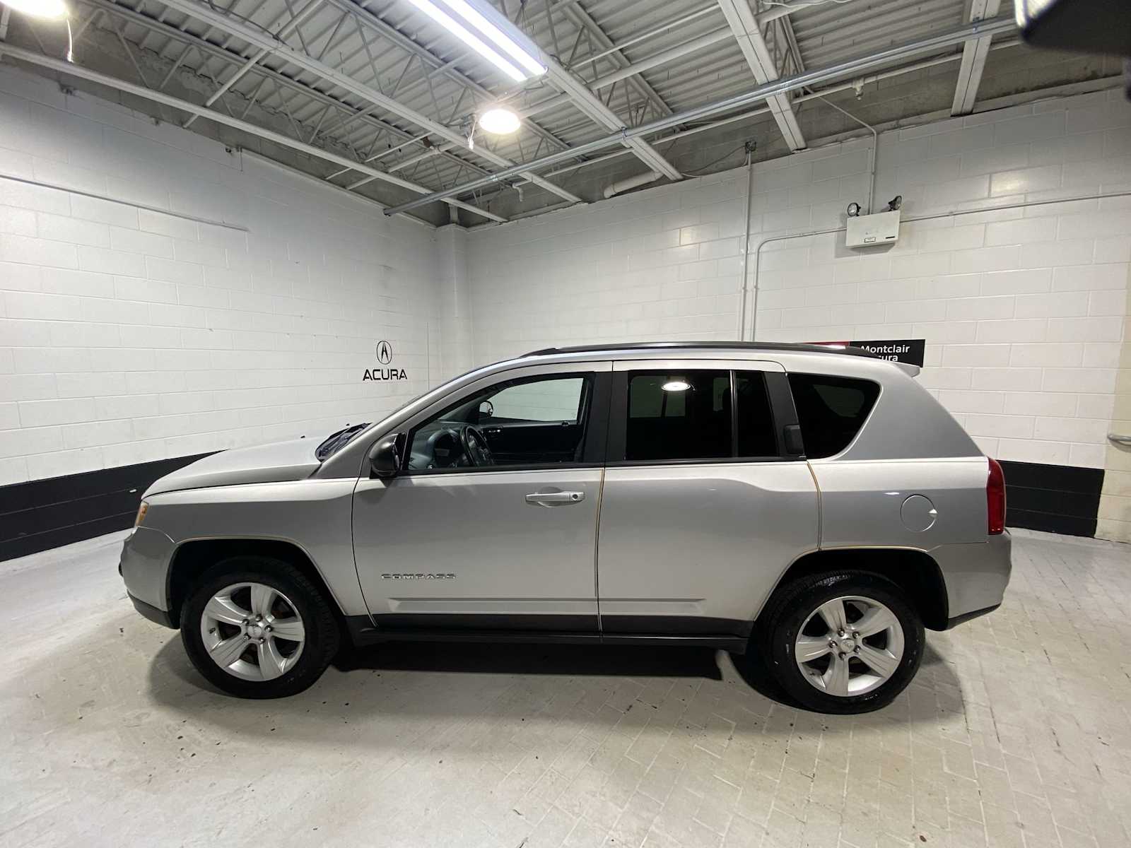 Thumbnail: 2012 Jeep Compass - 3