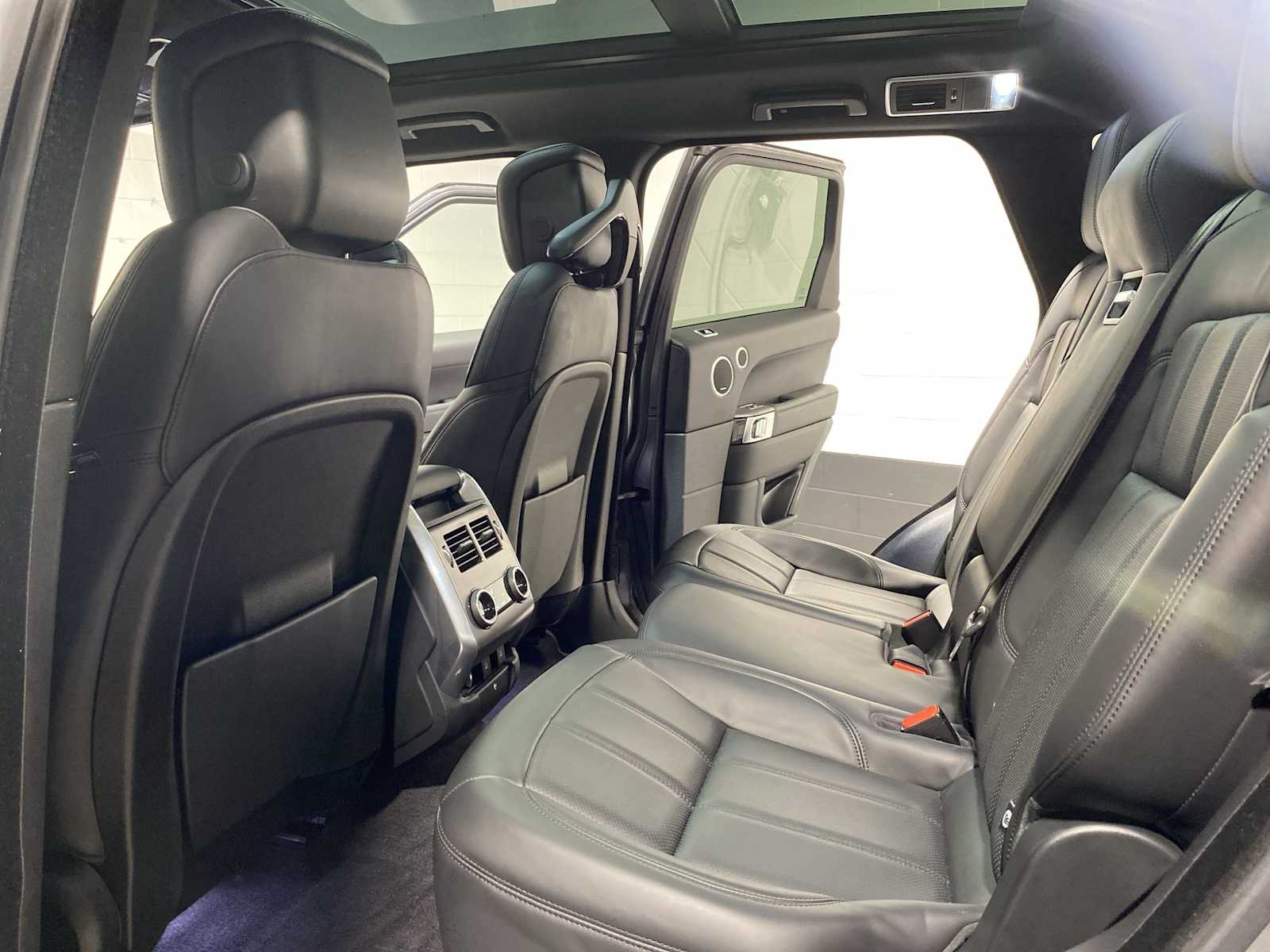 Thumbnail: 2018 Land Rover Range Rover Sport - 12