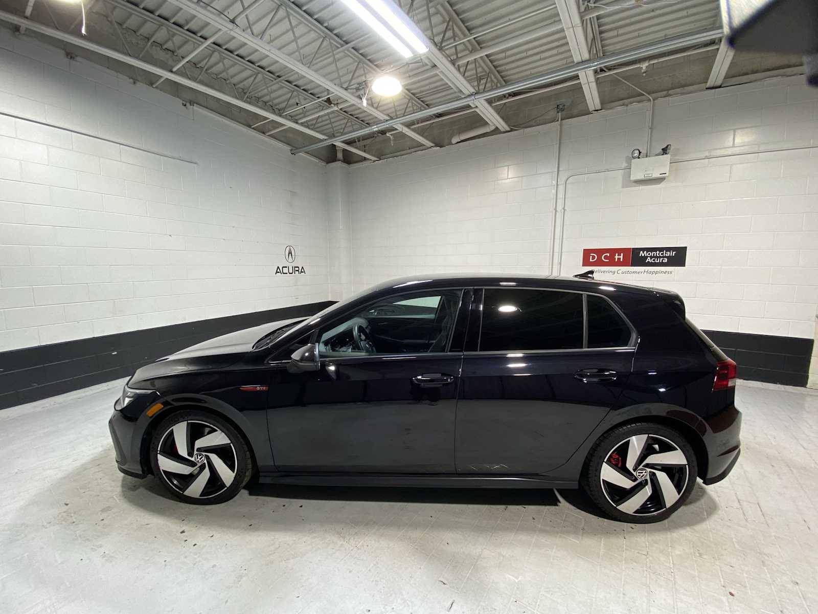 Thumbnail: 2022 Volkswagen Golf - 3