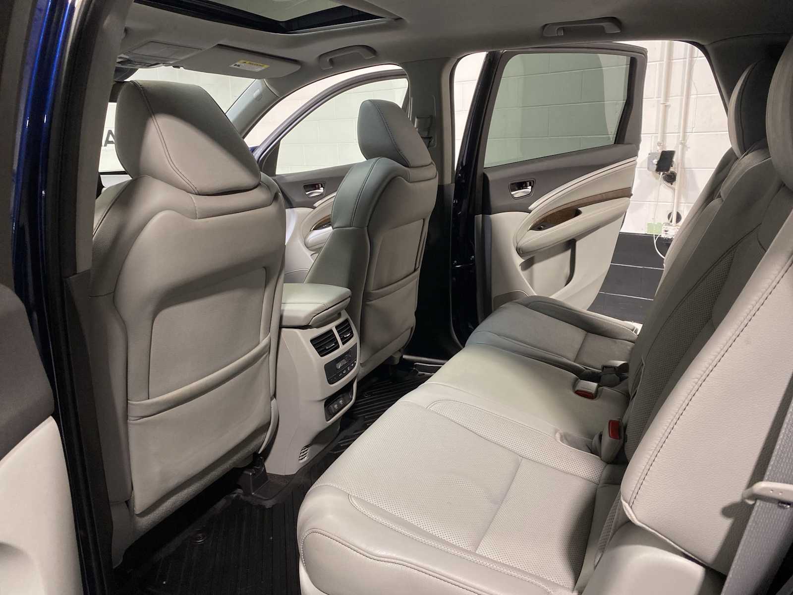 Thumbnail: 2019 Acura MDX - 12