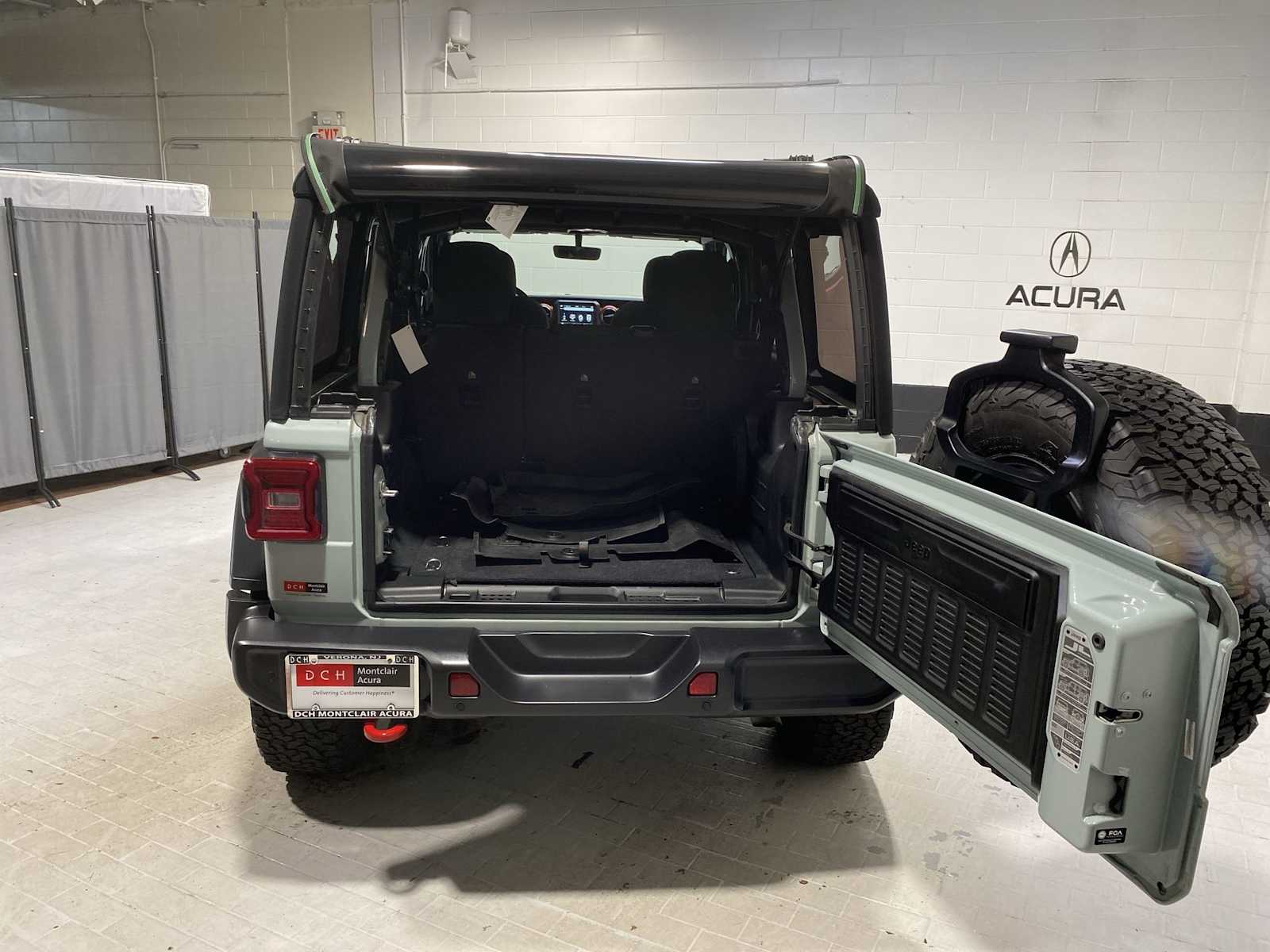 Thumbnail: 2023 Jeep Wrangler - 19