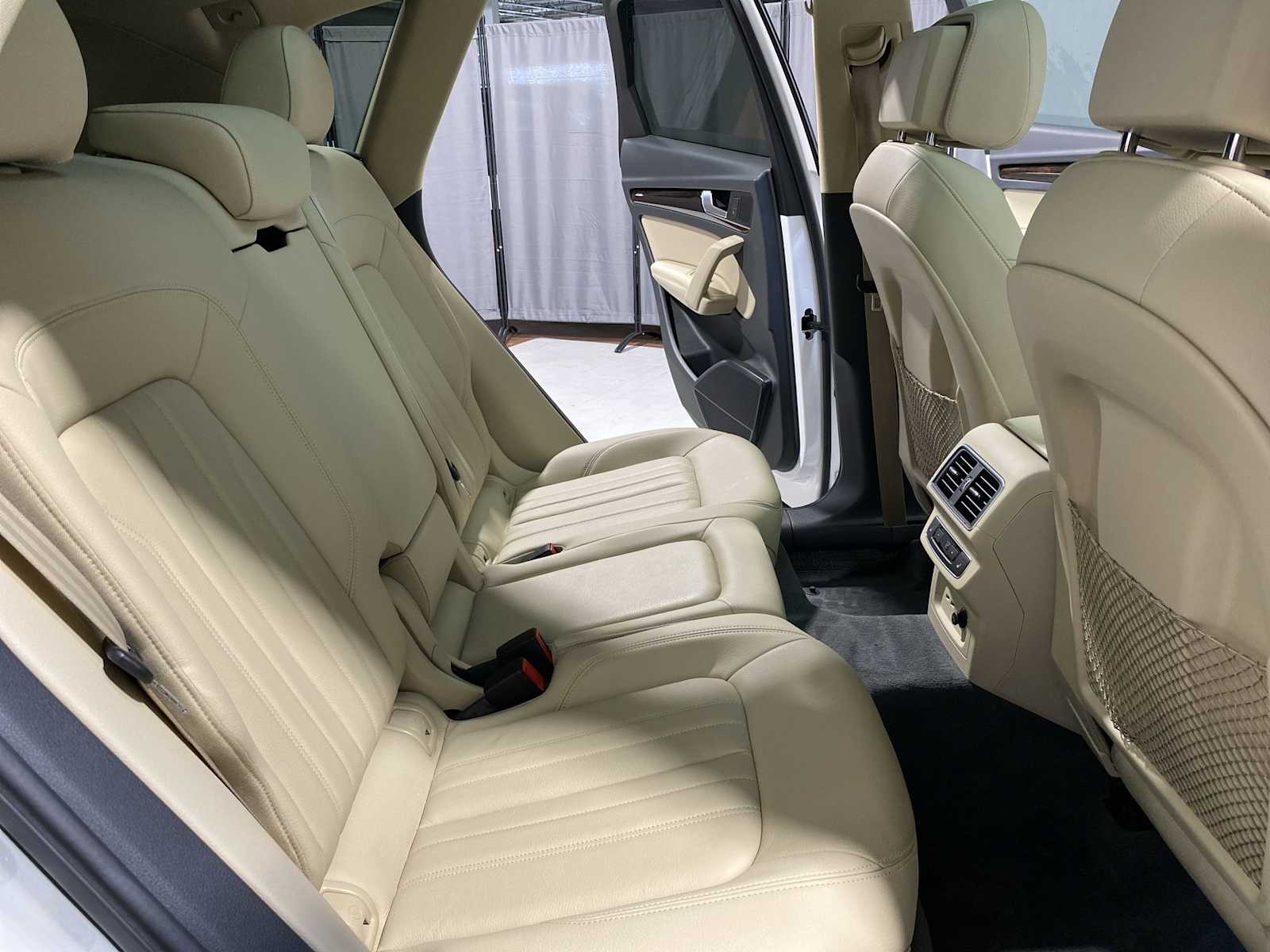 Thumbnail: 2019 Audi Q5 - 13