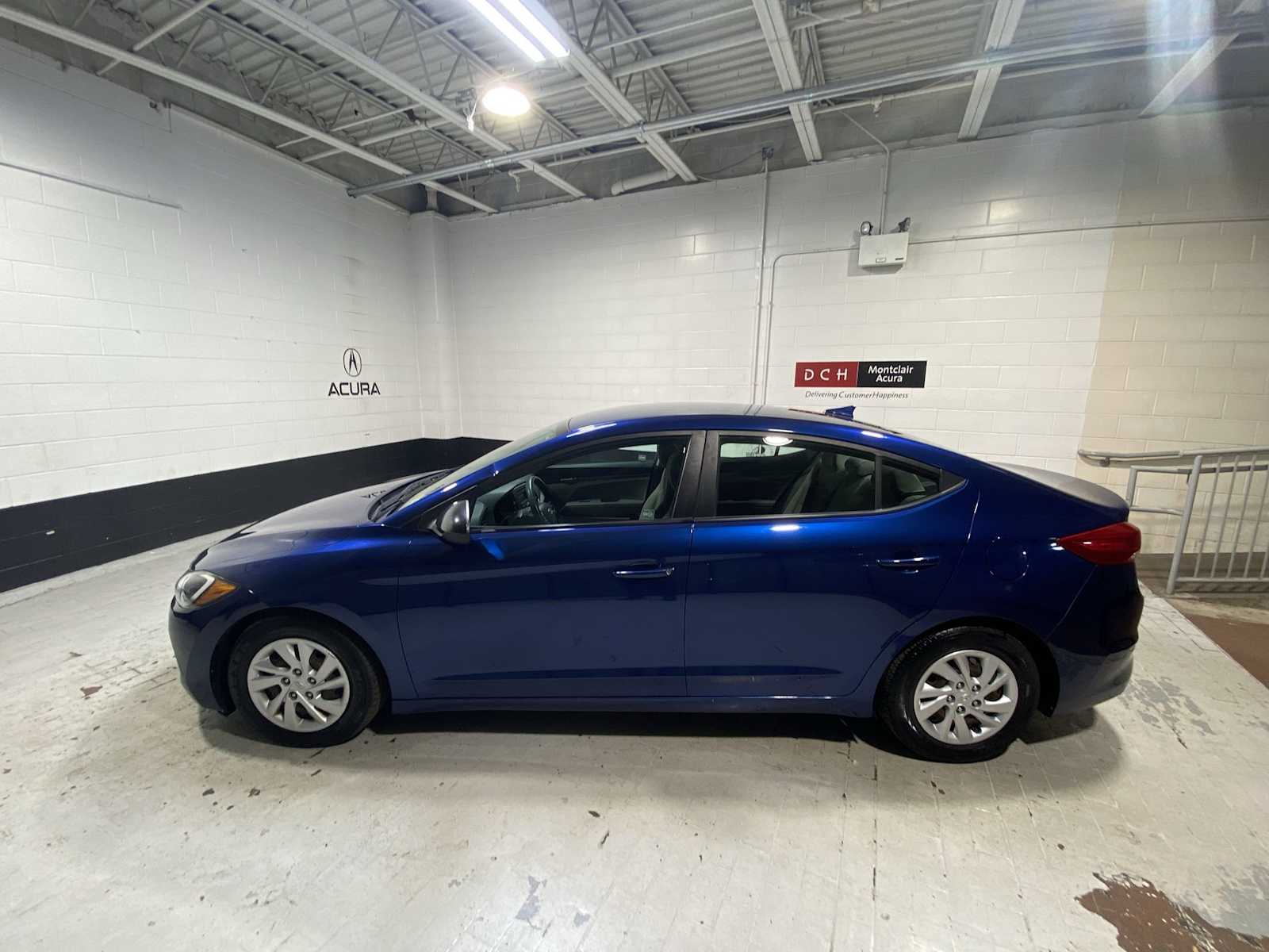 Thumbnail: 2017 Hyundai Elantra - 3