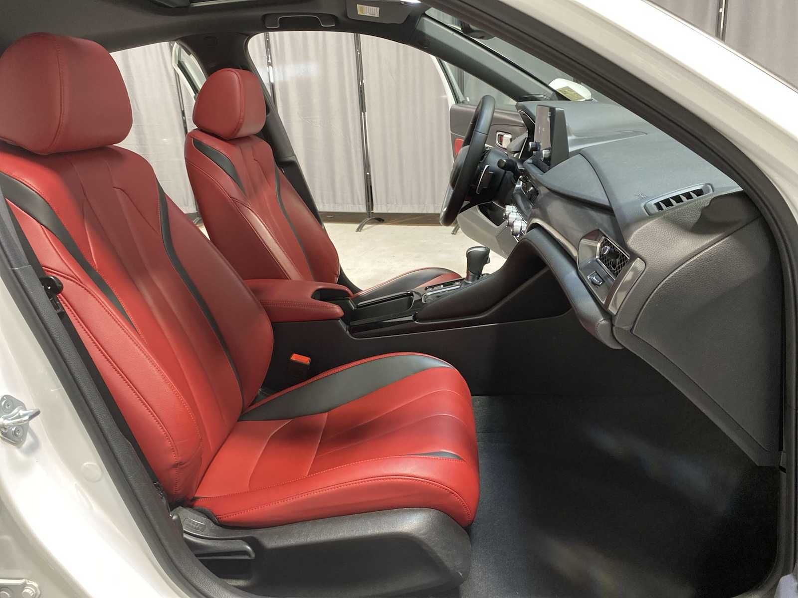 Thumbnail: 2023 Acura Integra - 14