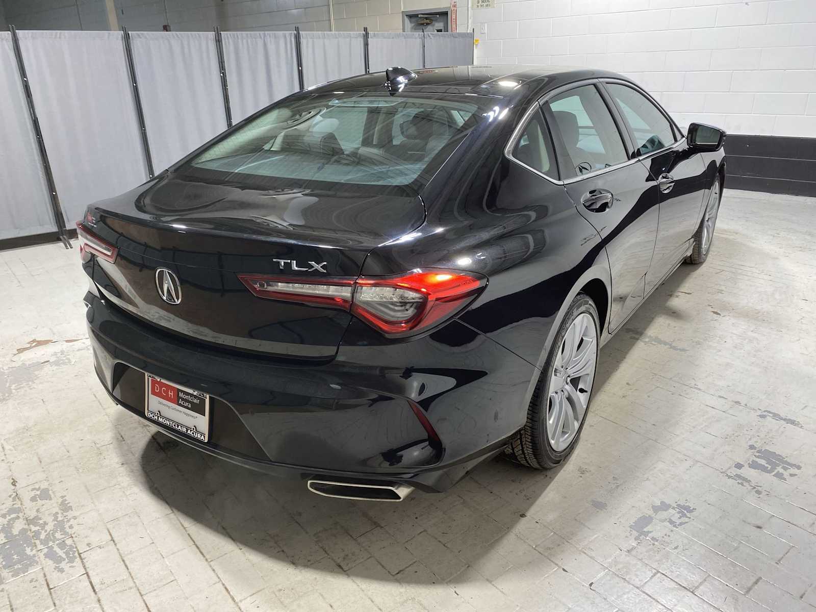 Thumbnail: 2022 Acura TLX - 26