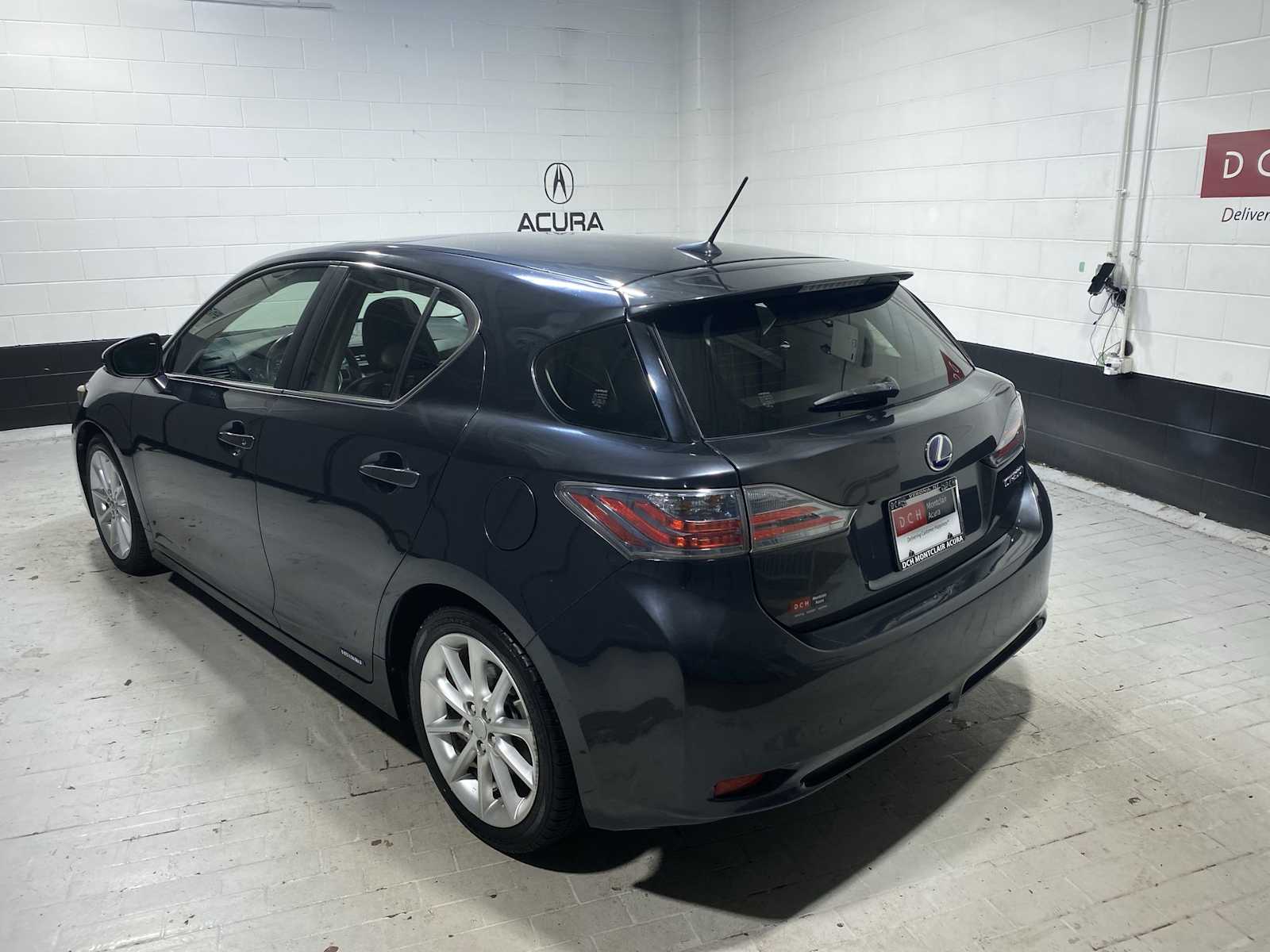 Thumbnail: 2011 Lexus CT - 4