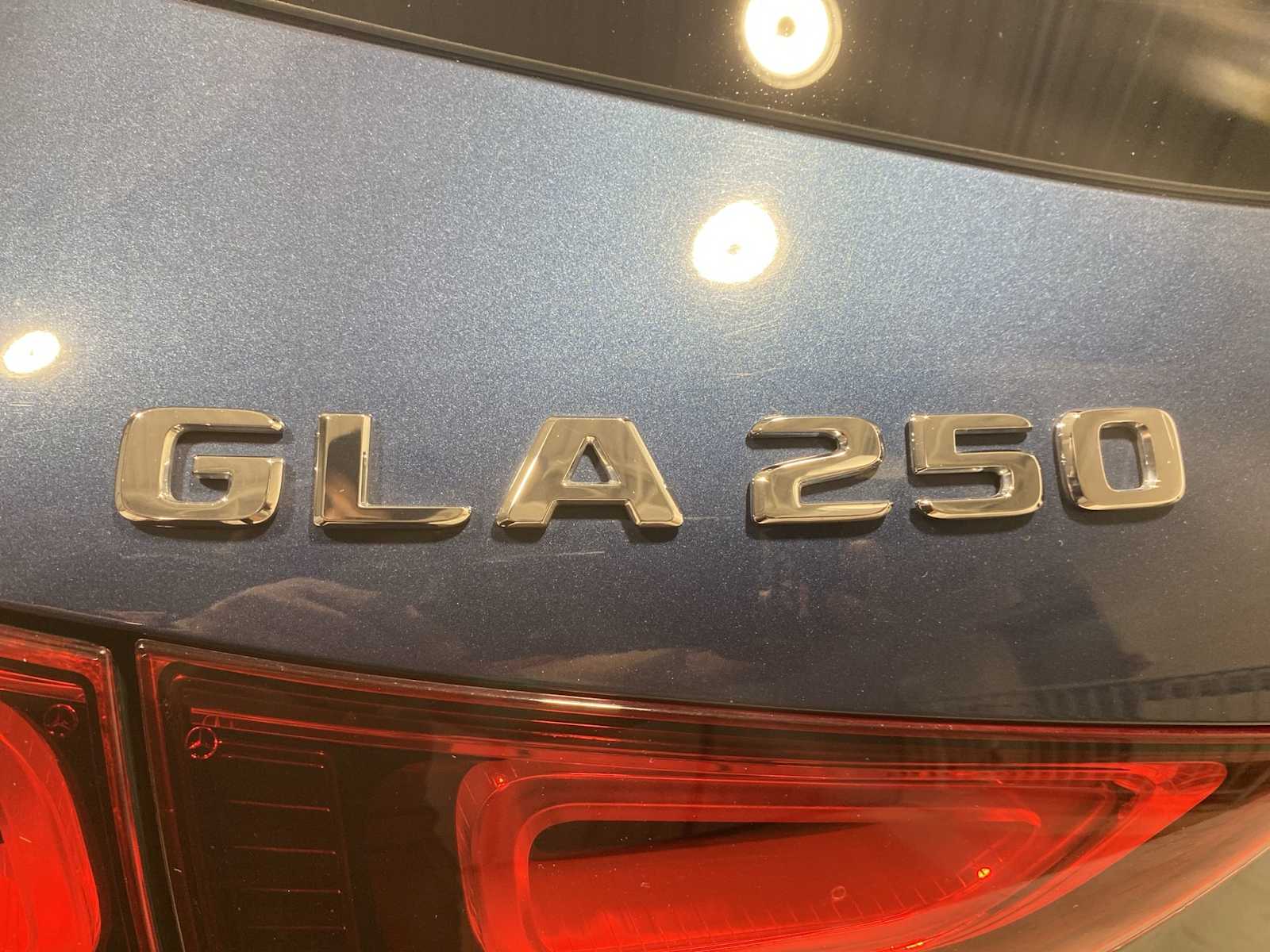 Thumbnail: 2021 Mercedes-Benz GLA - 7