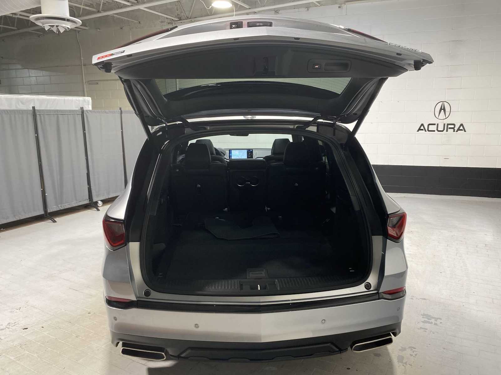 Thumbnail: 2025 Acura MDX - 19