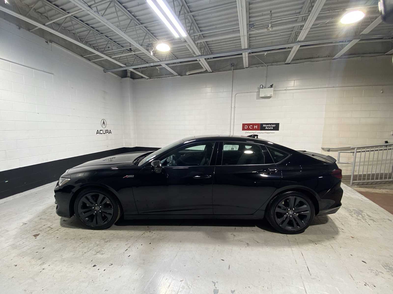 Thumbnail: 2023 Acura TLX - 3