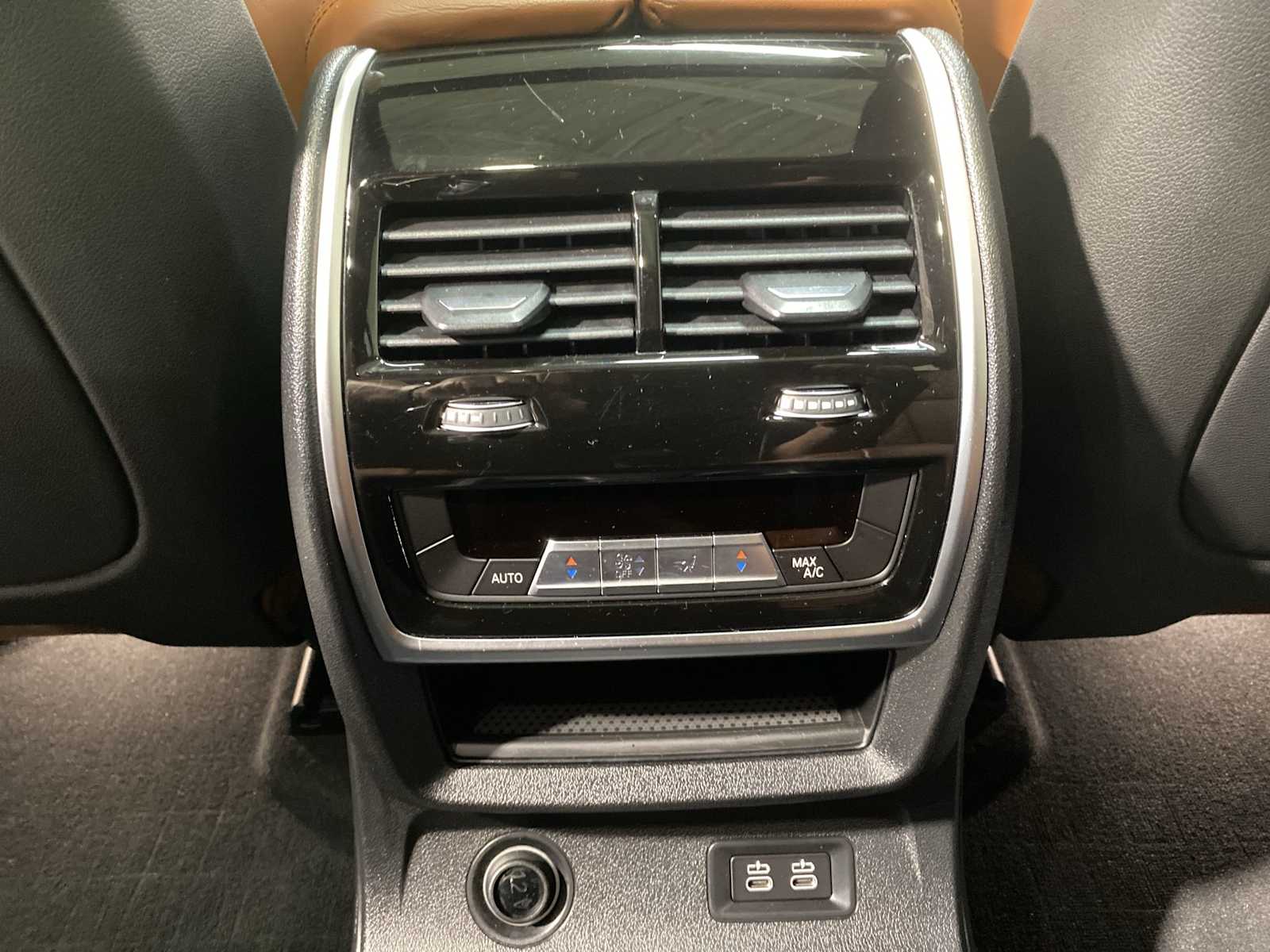 Thumbnail: 2020 BMW X7 - 25