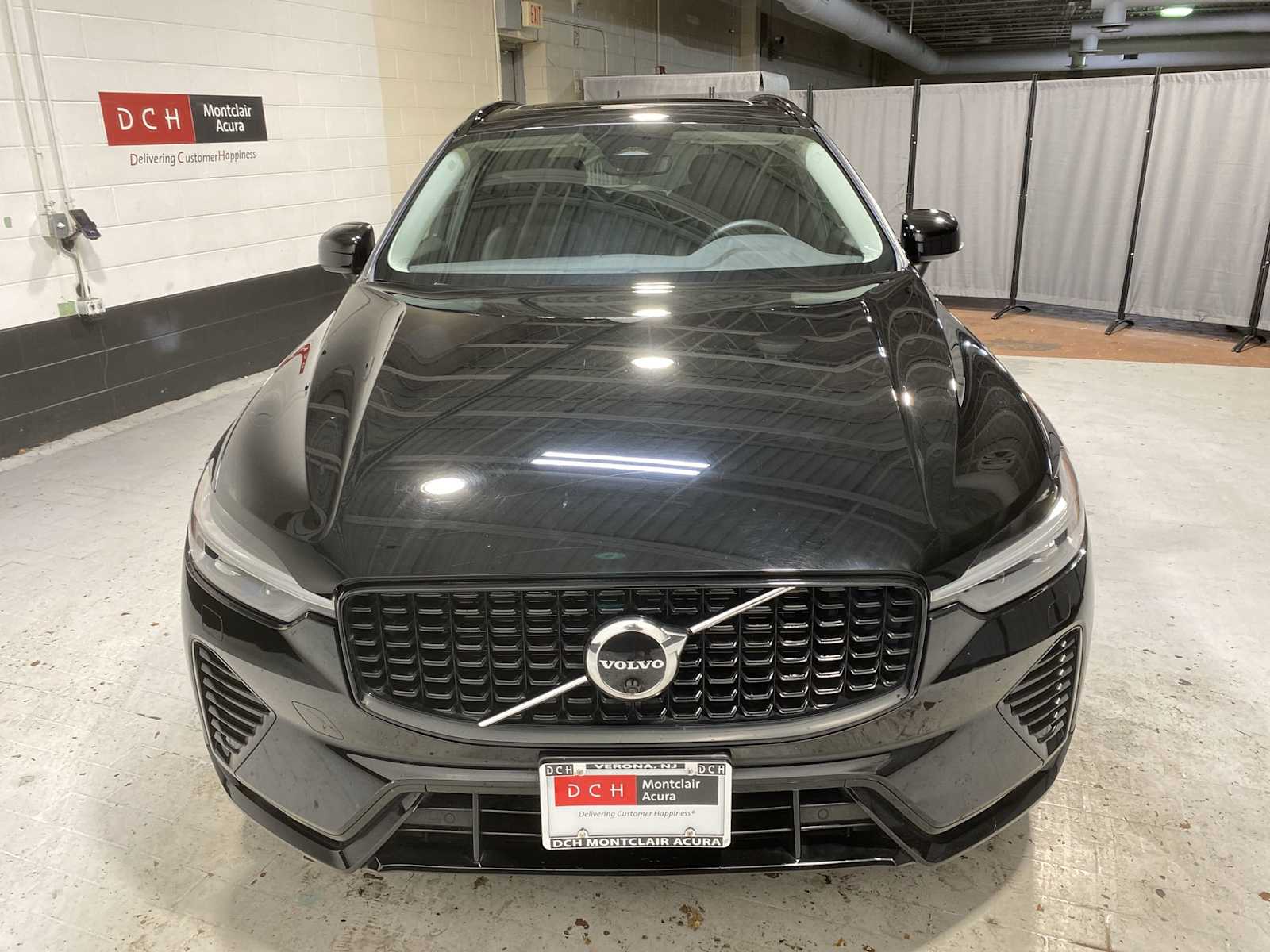 Thumbnail: 2023 Volvo XC60 - 6