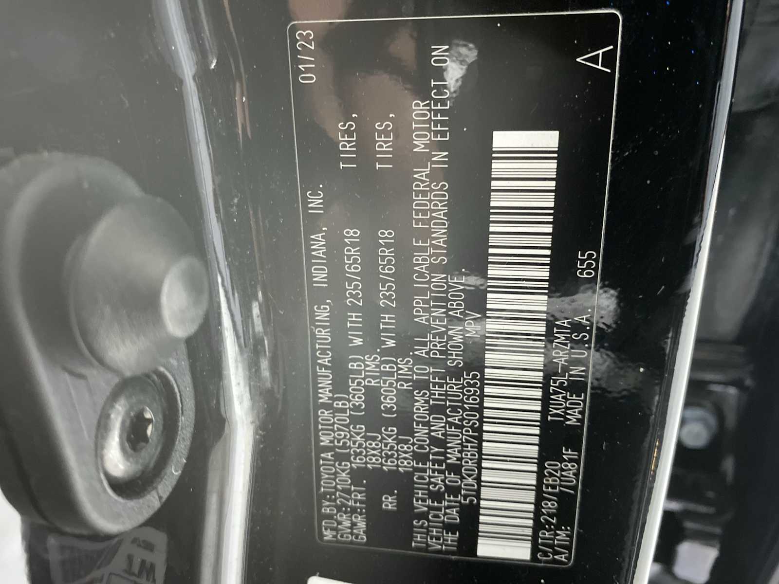 Thumbnail: 2023 Toyota Highlander - 21