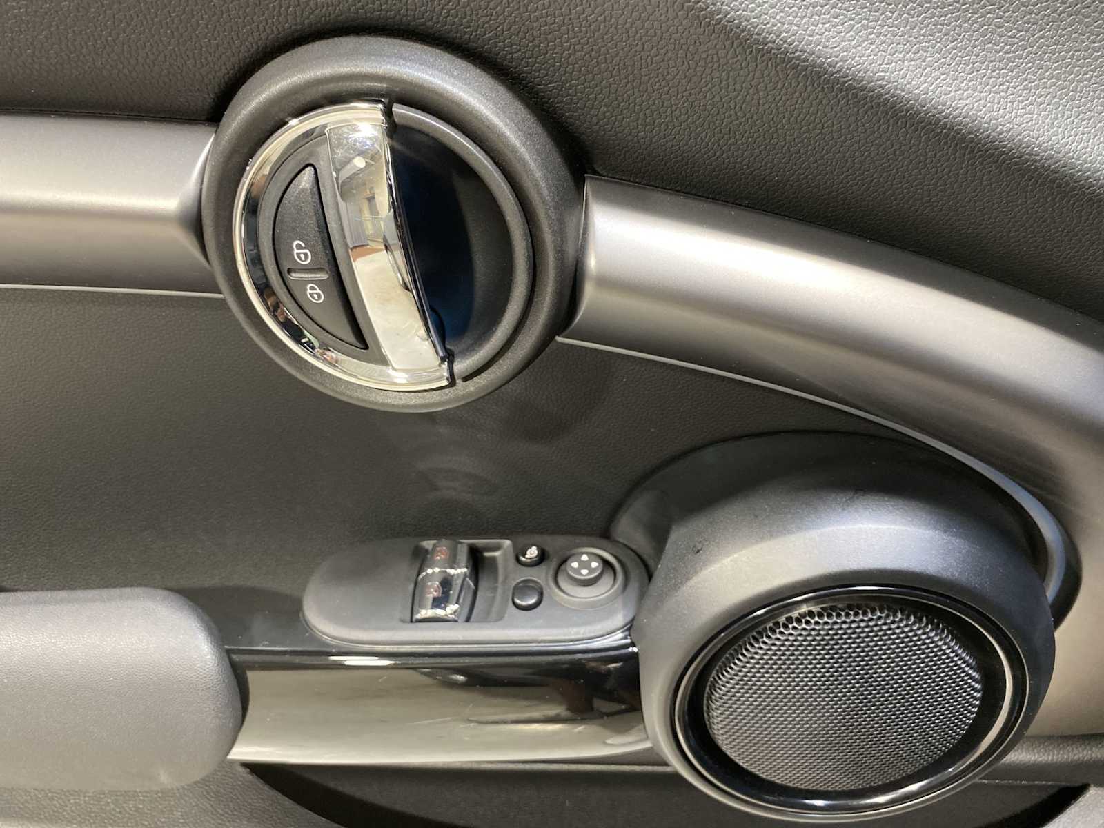 Thumbnail: 2023 MINI Cooper Hardtop - 23