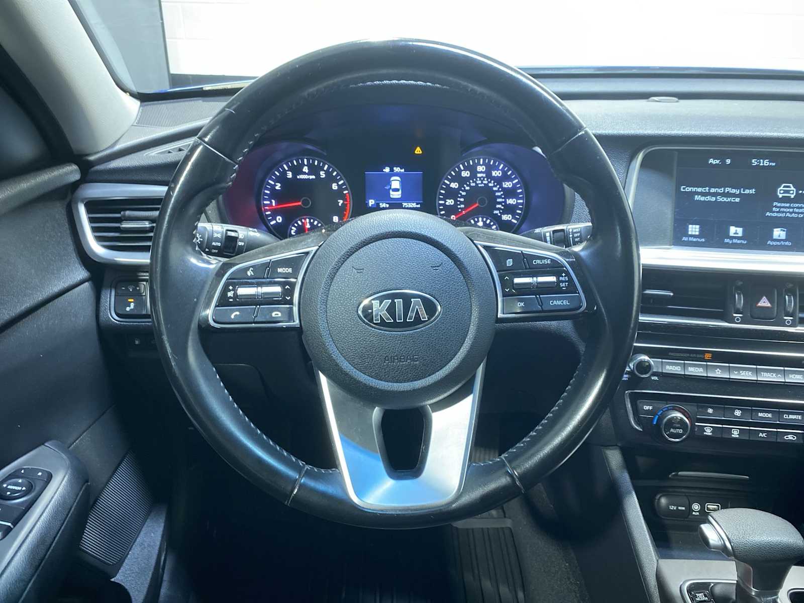 Thumbnail: 2019 Kia Optima - 15