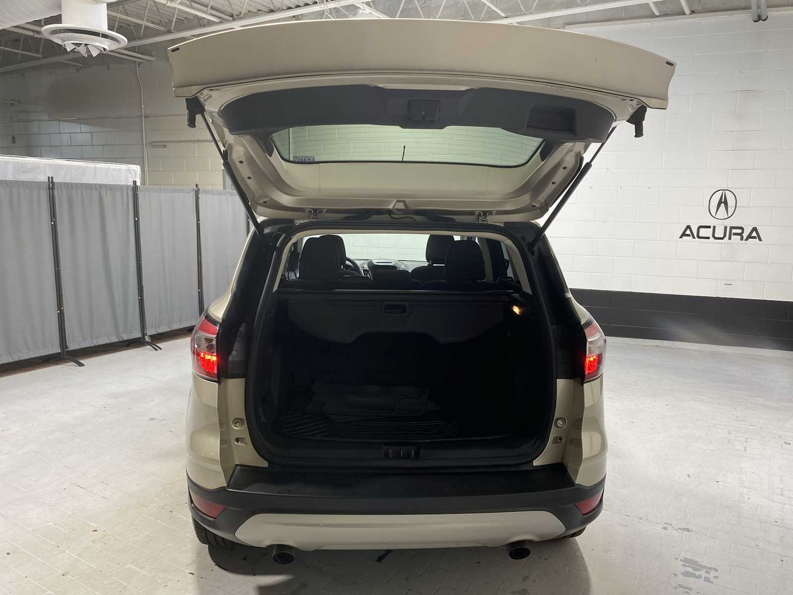 Thumbnail: 2018 Ford Escape - 19