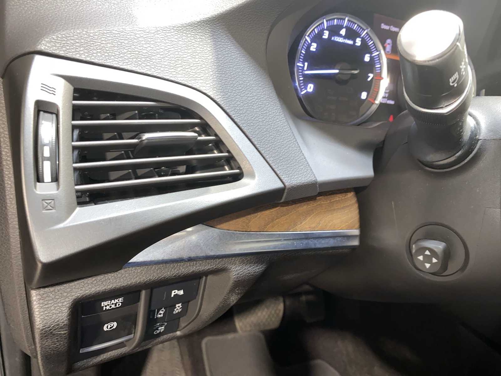 Thumbnail: 2020 Acura MDX - 24