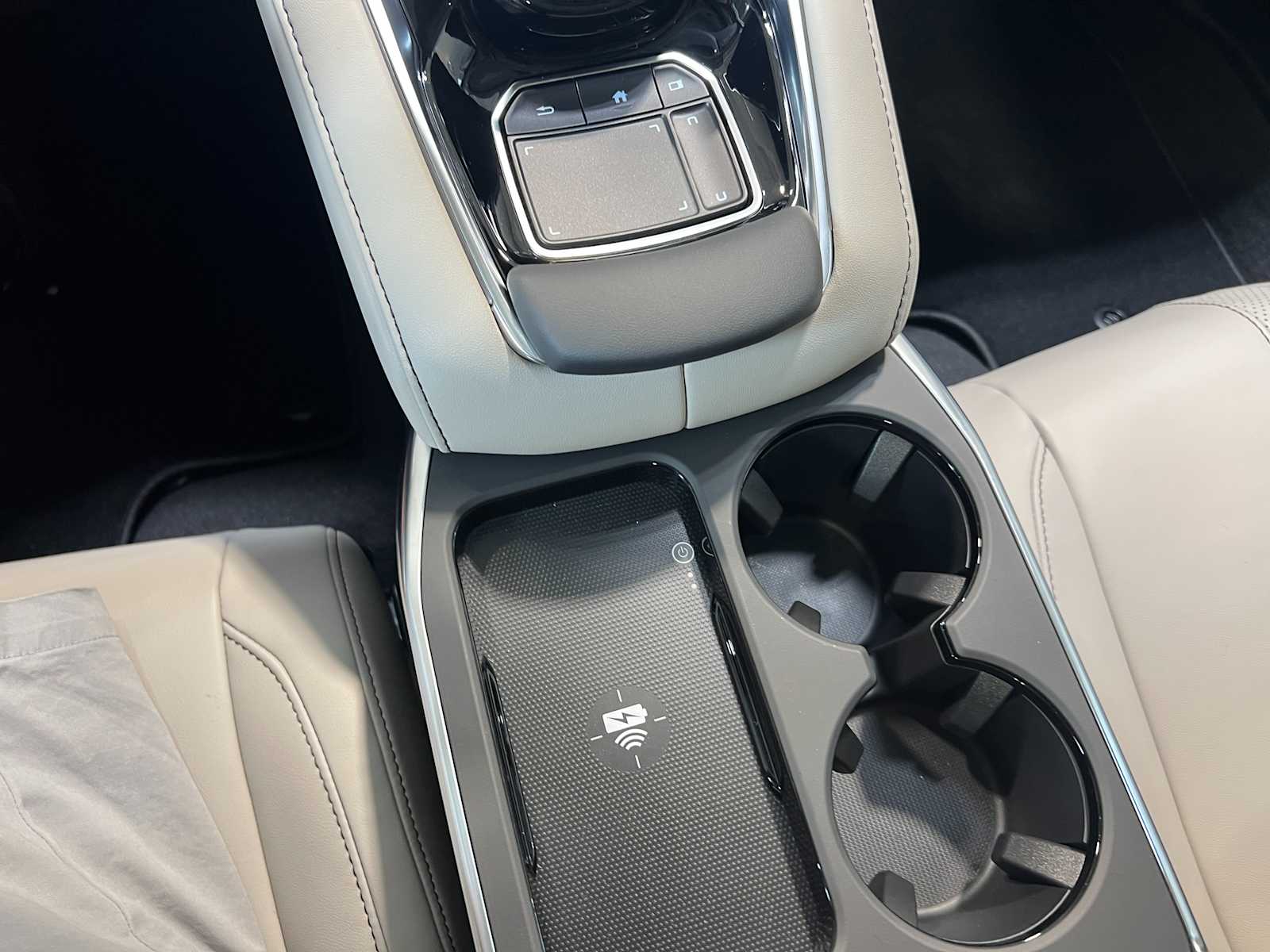 Thumbnail: 2026 Acura RDX - 24