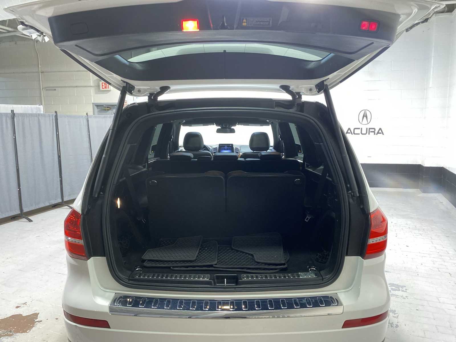 Thumbnail: 2019 Mercedes-Benz GLS - 19